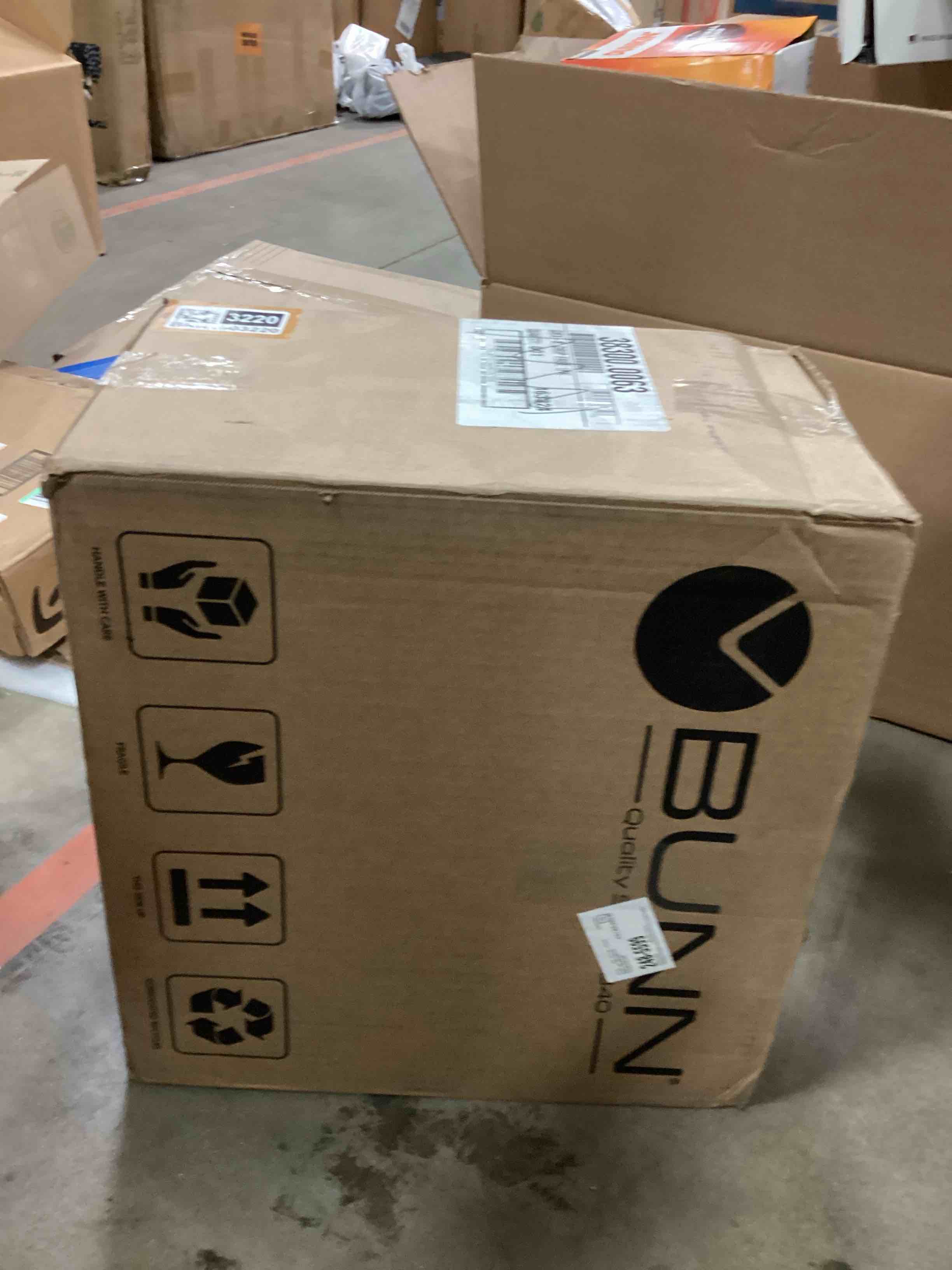 https://s3.amazonaws.com/lotting-images-prod/bidfta/20072504077820_1742308380423.jpeg