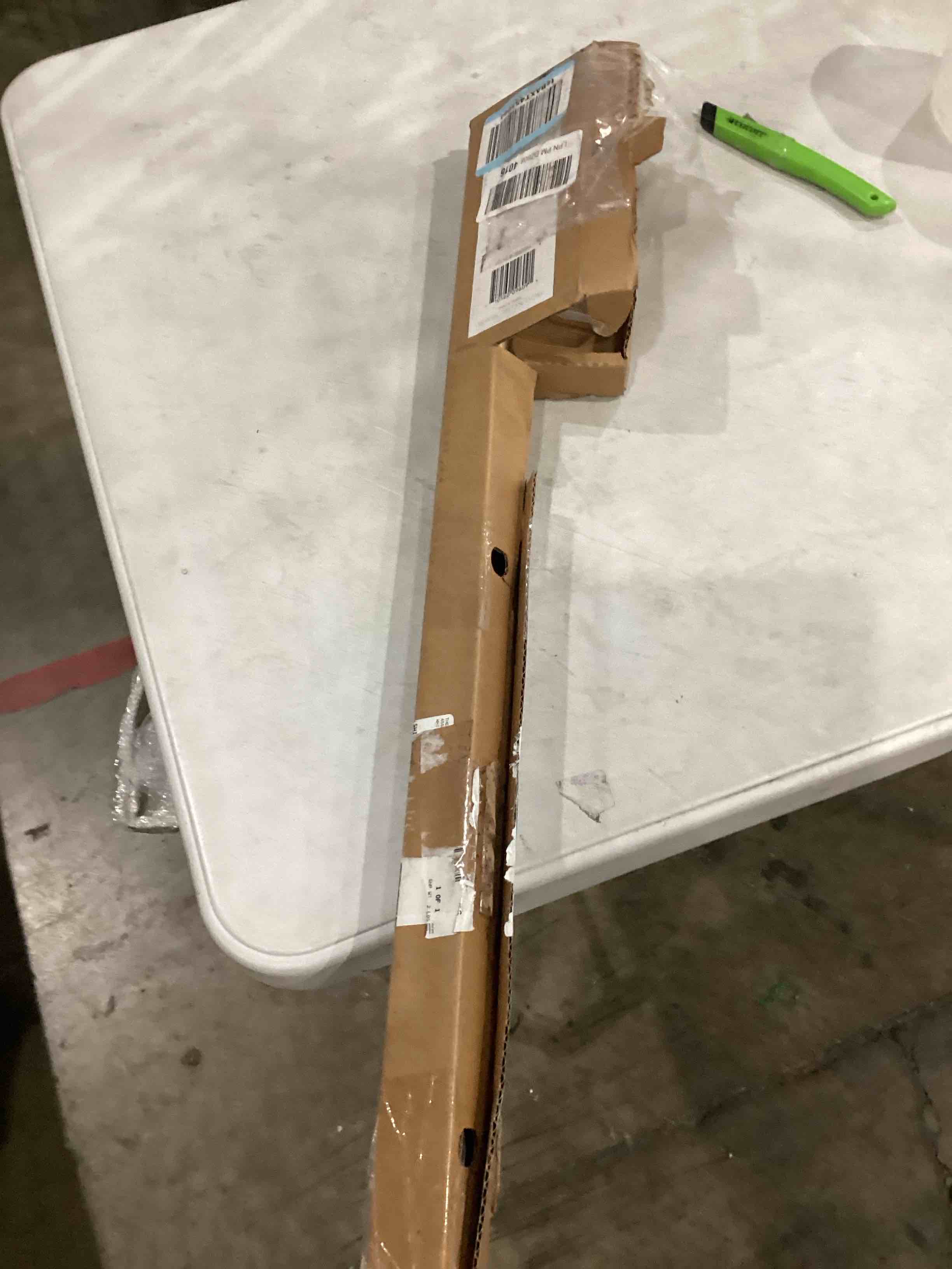 https://s3.amazonaws.com/lotting-images-prod/bidfta/710560096091_1752492553819.jpeg