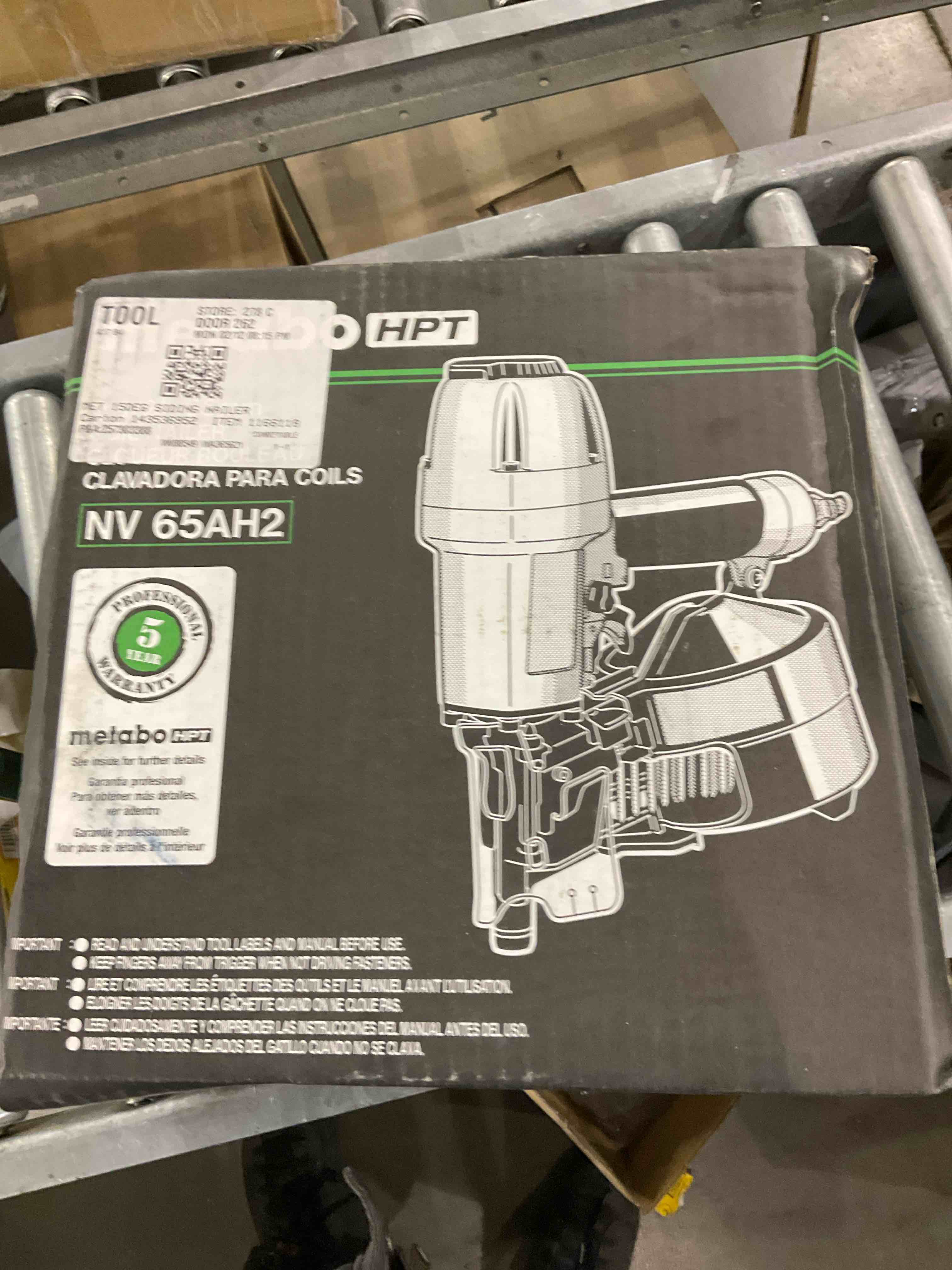 Condition photo showing As Is for metabo hpt coil siding nailer 1-1/2 inch to 2-1/2 inch siding nails side load tilt bottom magazine (nv65ah2)