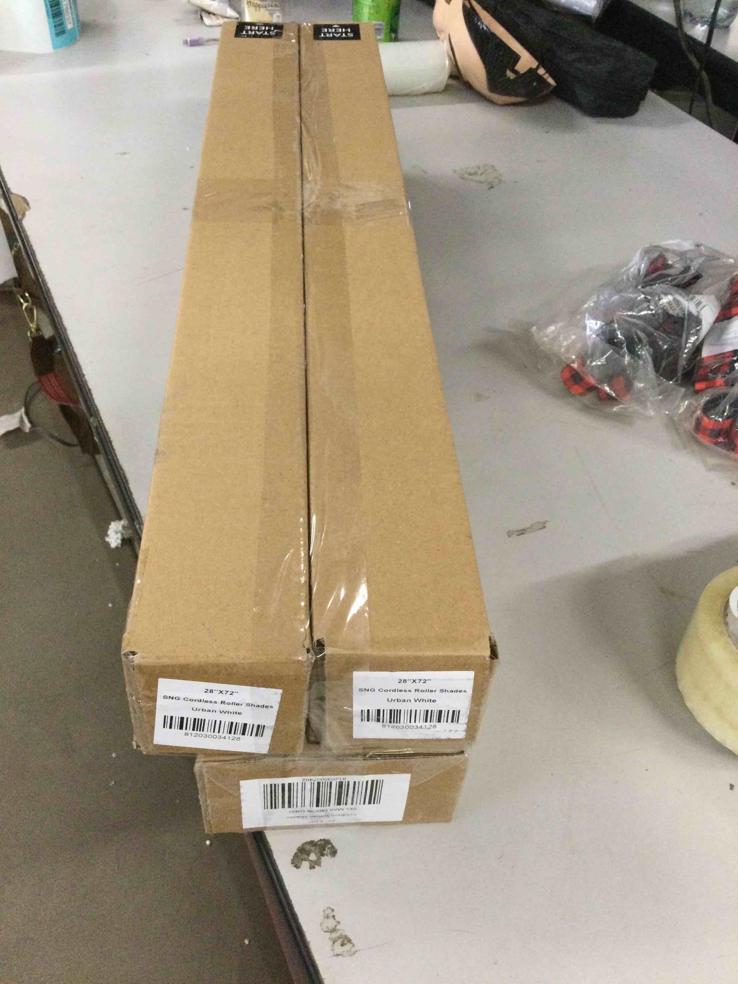 https://s3.amazonaws.com/lotting-images-prod/bidfta/812030037402_1676667463158.jpeg