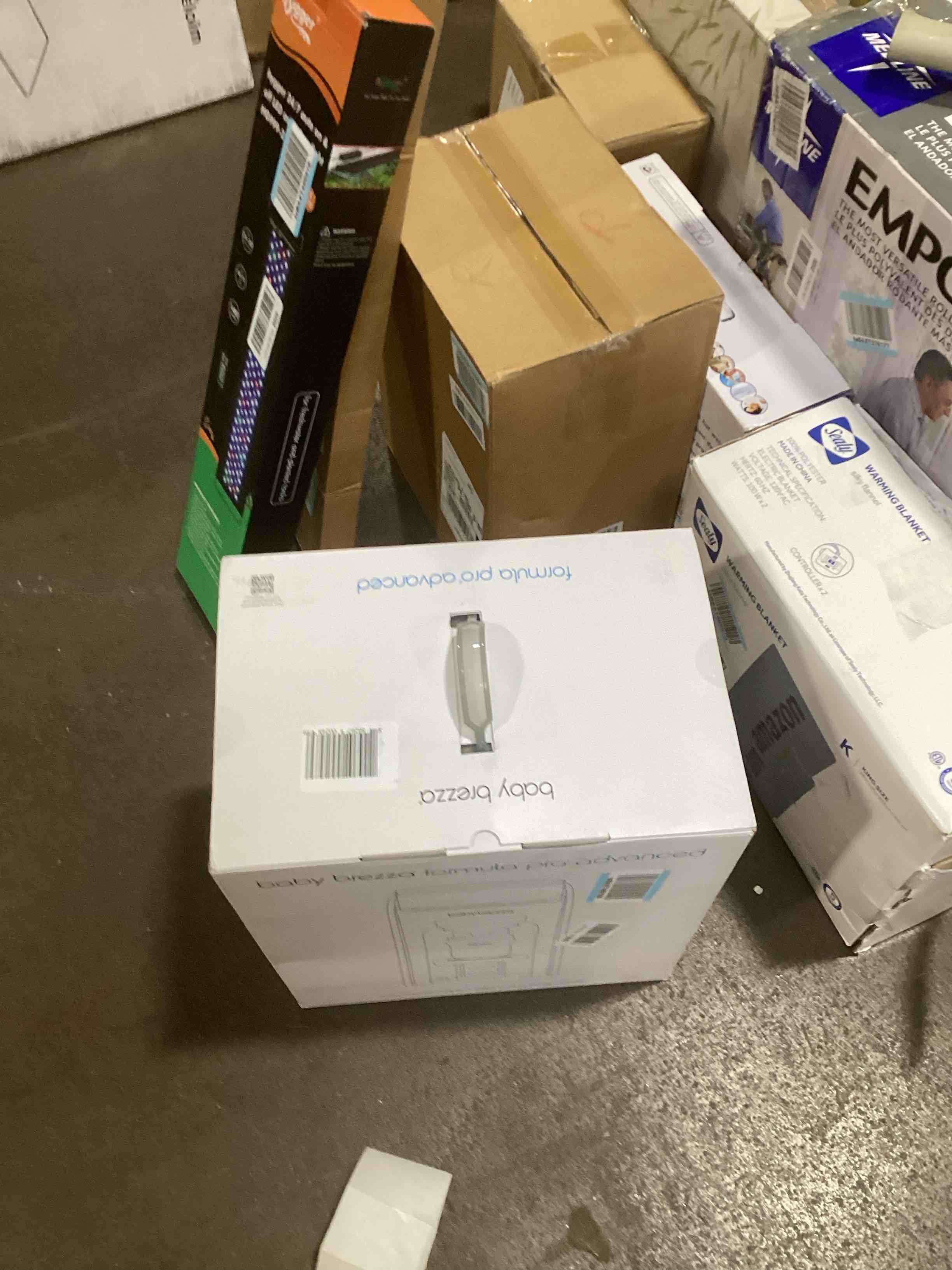 Condition photo showing As Is for baby brezza new and improved formula pro advanced formula dispenser machine - automatically mix a warm formula bottle instantly - easily make bottle with automatic powder blending, charcoal