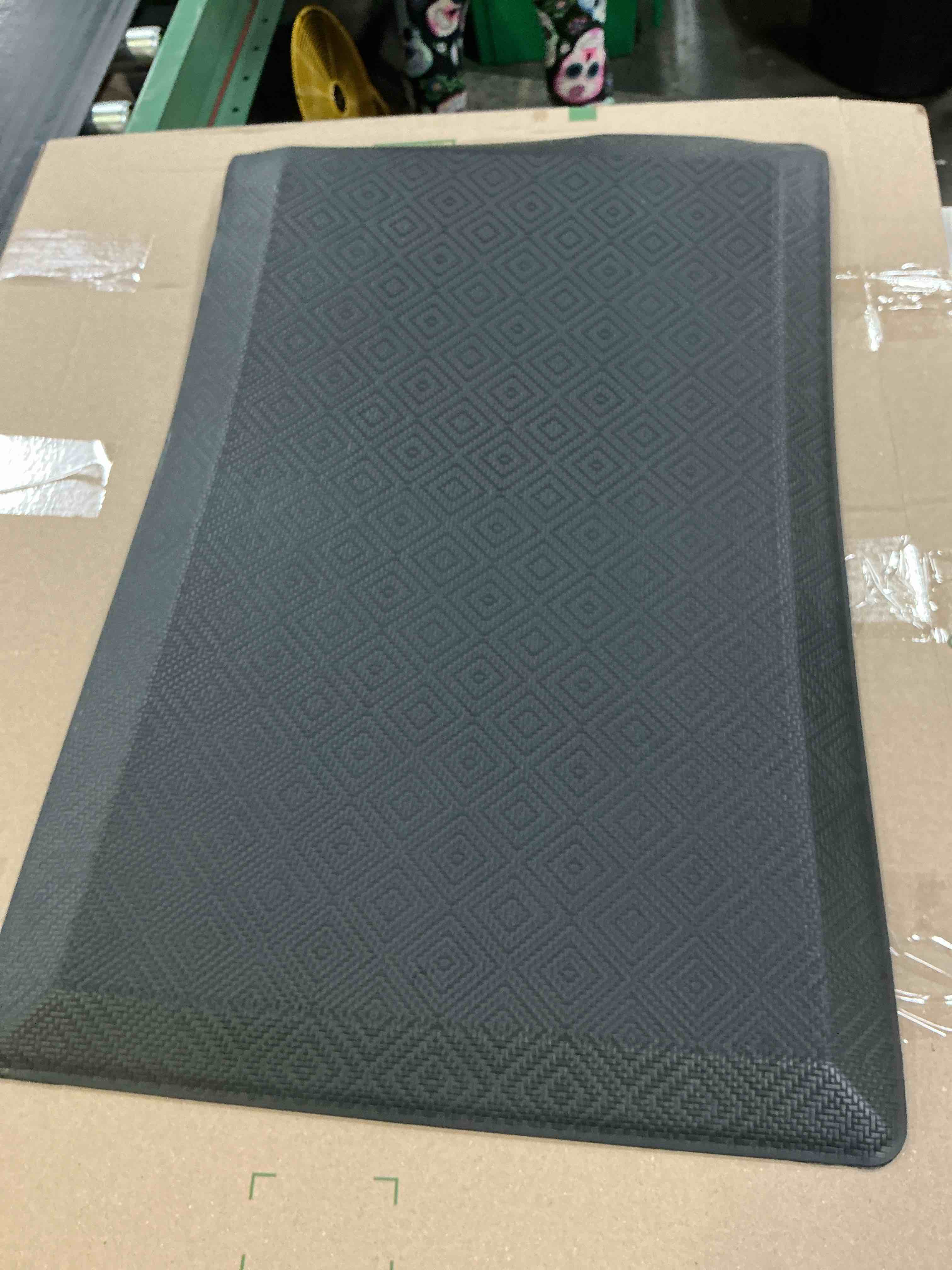 Condition photo showing Good Condition for ophanie kitchen mats for floor,3/4 inch thick,20x32 anti fatigue cushioned mat,kitchen rugs,waterproof,comfort ergonomic standing mat for office,home,sink with 99+ pairs of anti-slip bottom ridges
