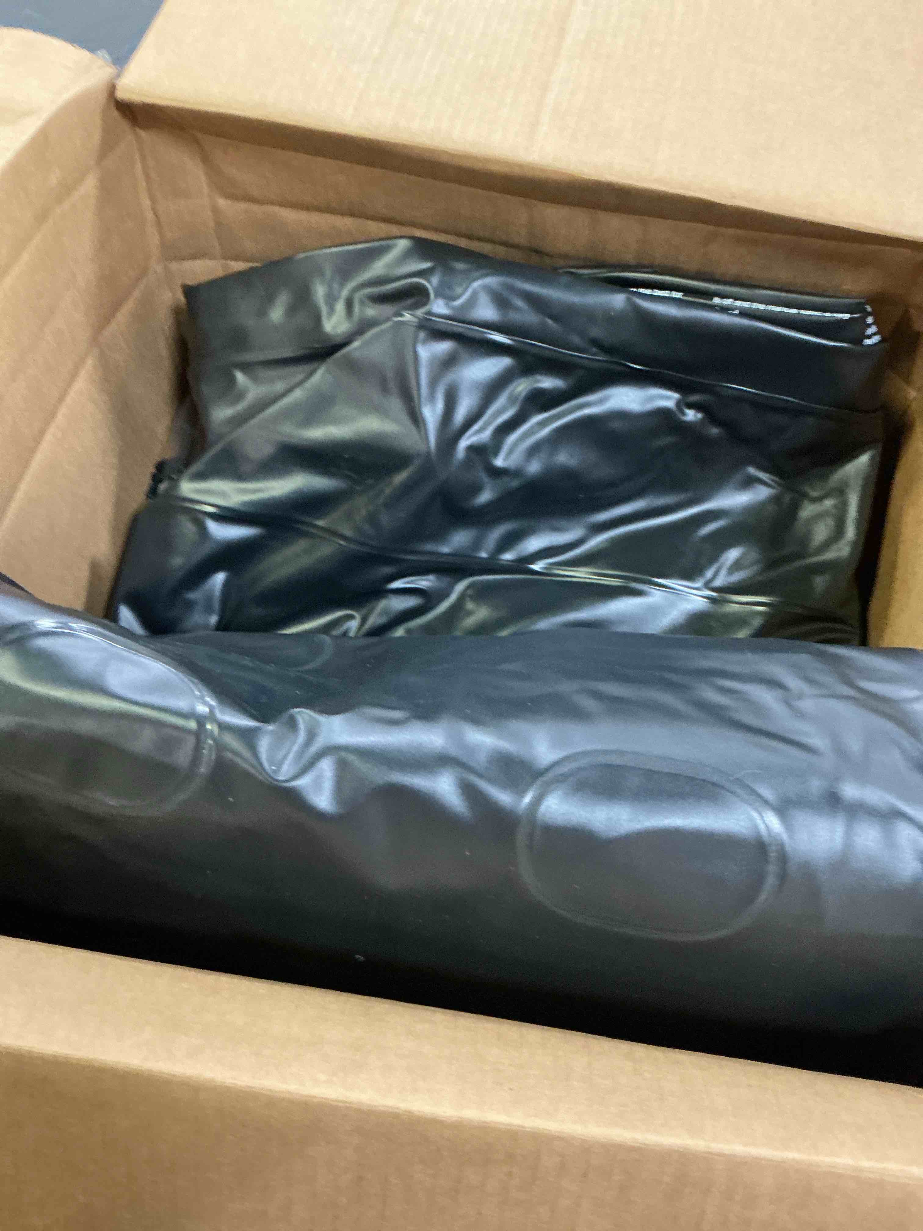 Condition photo showing New/Like New for ohgeni air mattress ht-688