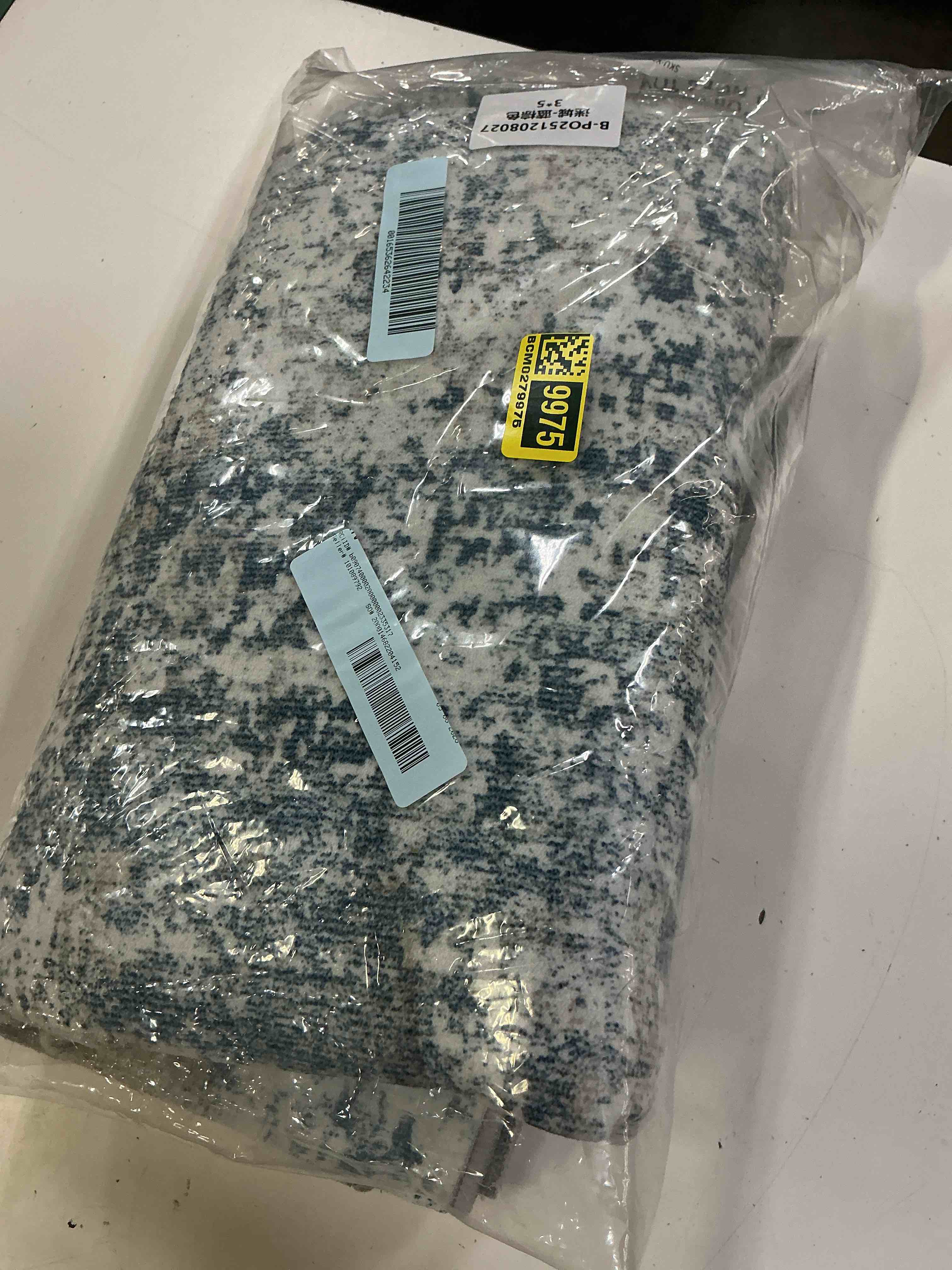 Condition photo showing Good Condition for berthmeer 3 x5 small area rugs washable abstract rugs for entryway office non-slip blue