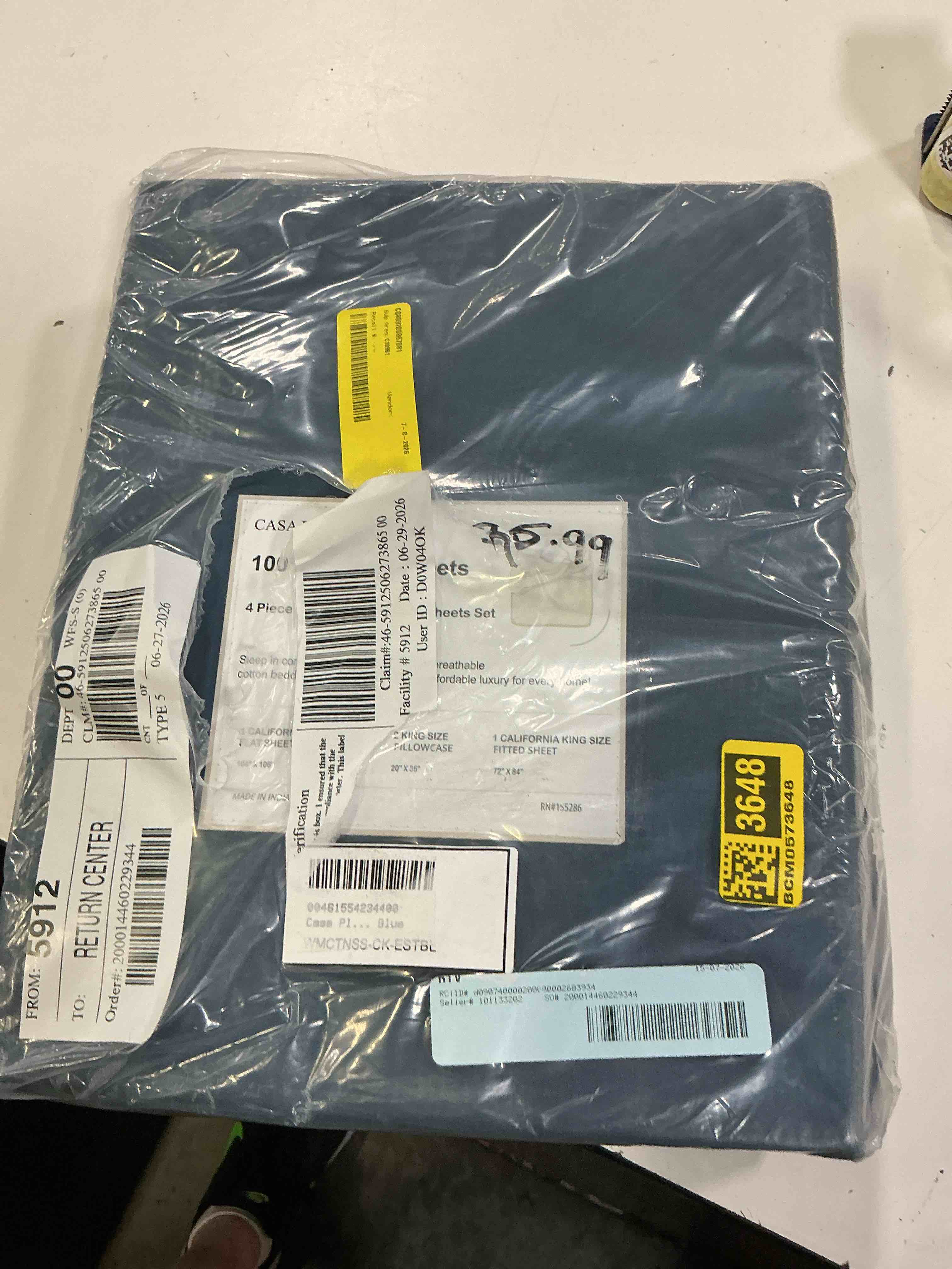 Condition photo showing New/Like New for casa platino california king sheet sets – 450 tc 100% cotton sheets, soft sateen weave, fully elasticized 15” deep pocket, luxury hotel bedding & pillowcases - estate blue