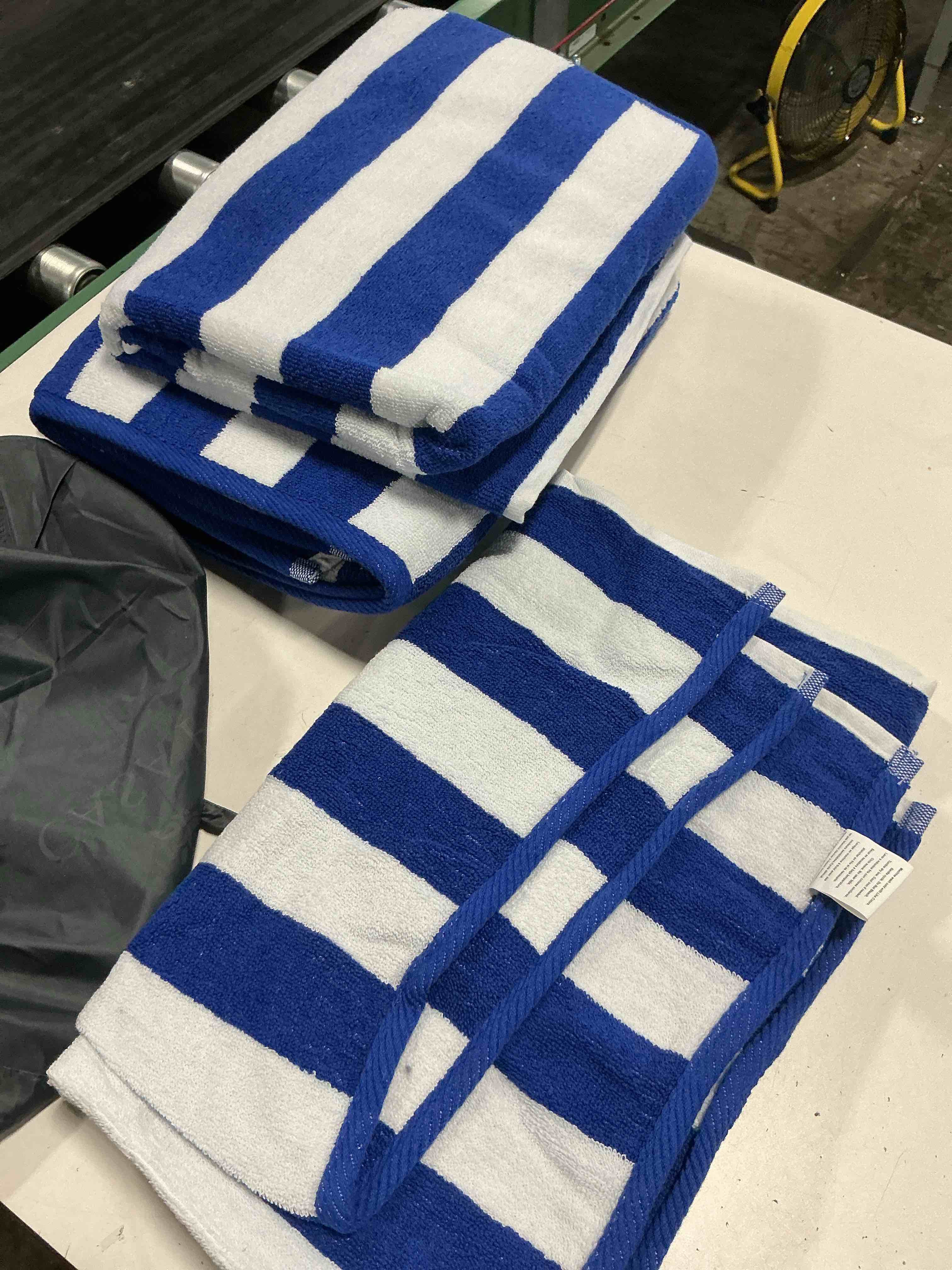 Condition photo showing Good Condition for casa platino beach towel set of 4, light weight, quick dry towel, large beach towels 30"x60", beach towel set - blue