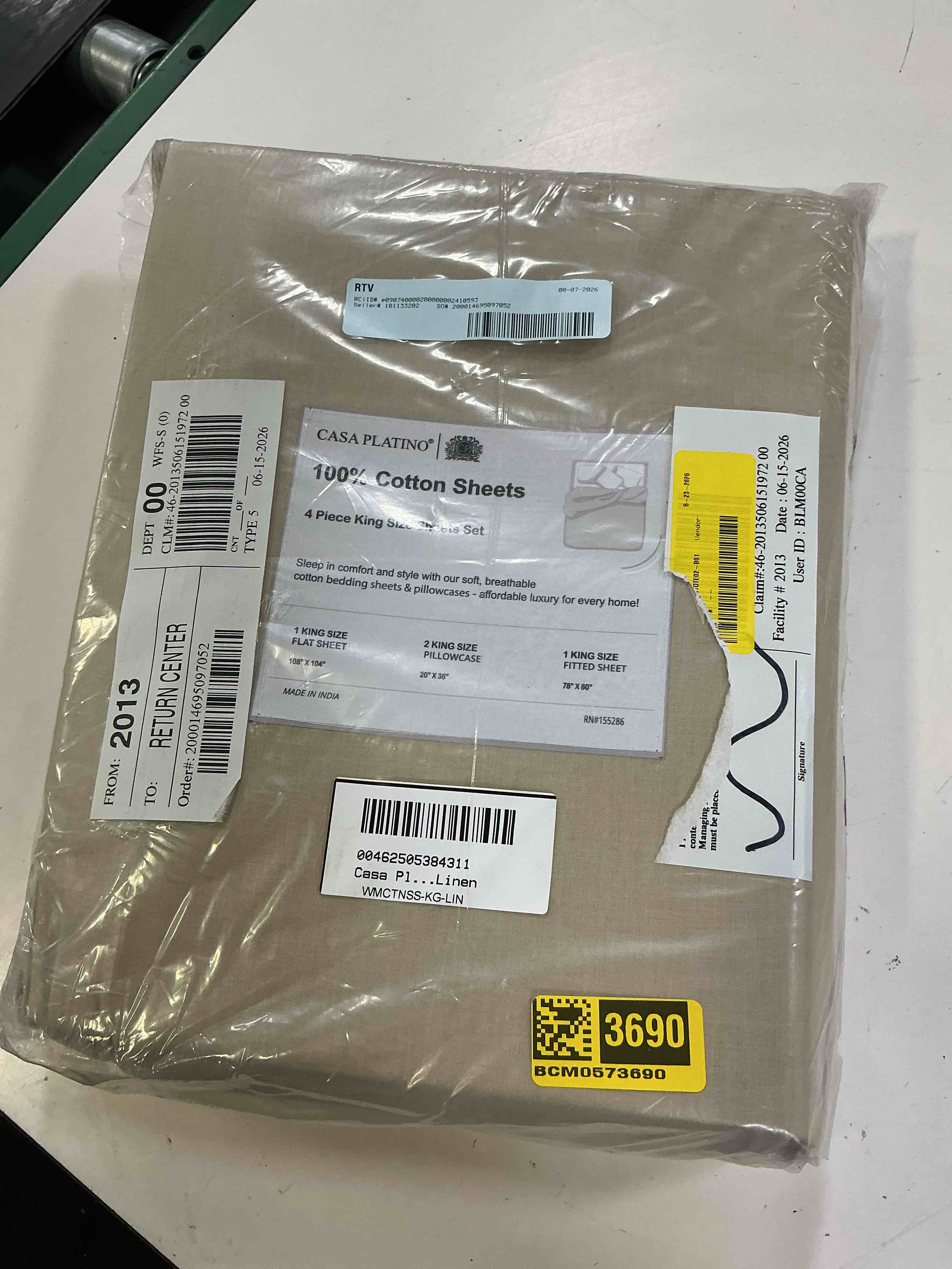 Condition photo showing New/Like New for casa platino 100% long staple cotton 4 piece pure percale king size bed sheets set fits mattress upto 15 deep - linen