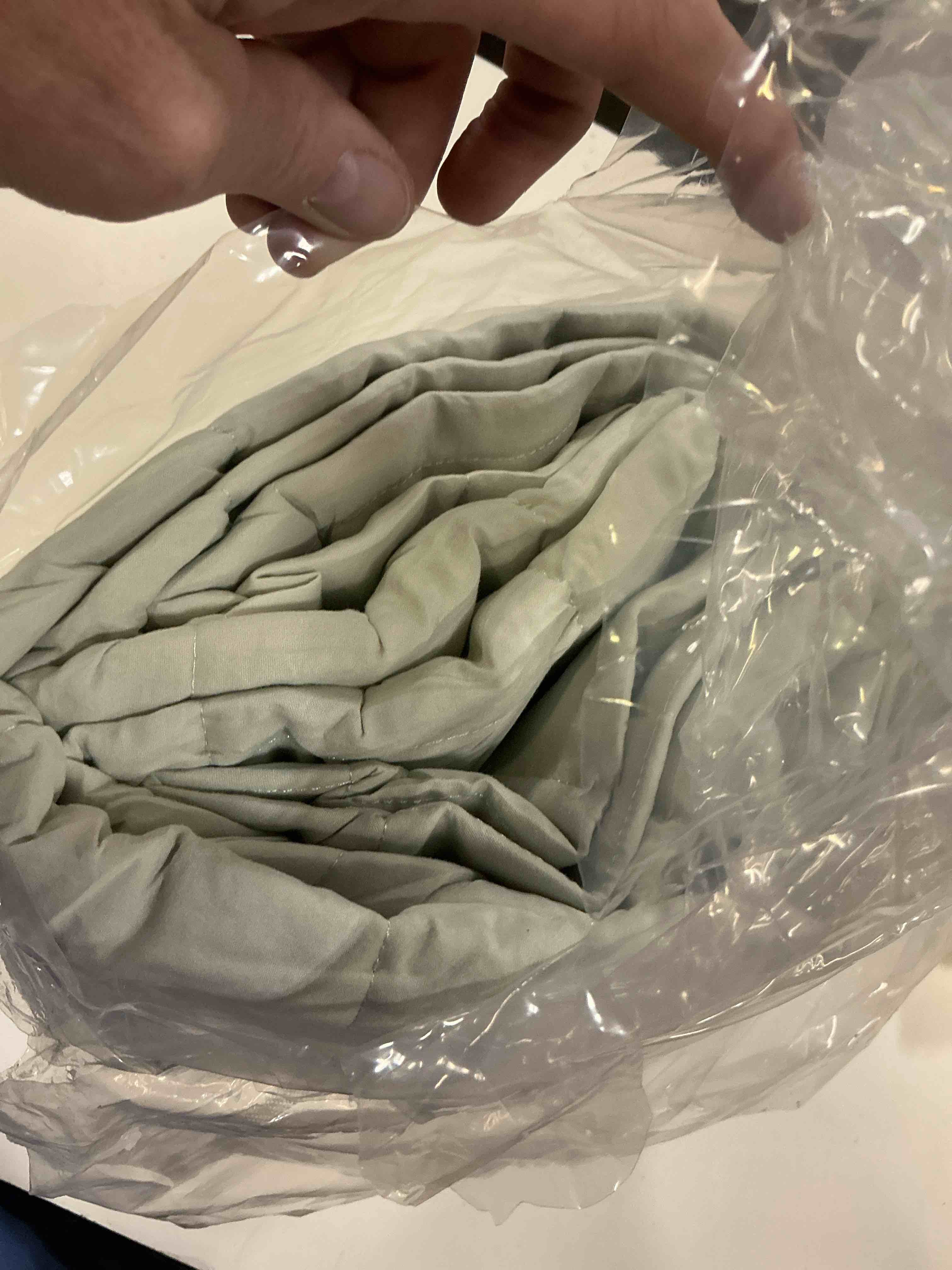 Condition photo showing Good Condition for casa plantino down alternative blanket twin xl 72”x90” mineral