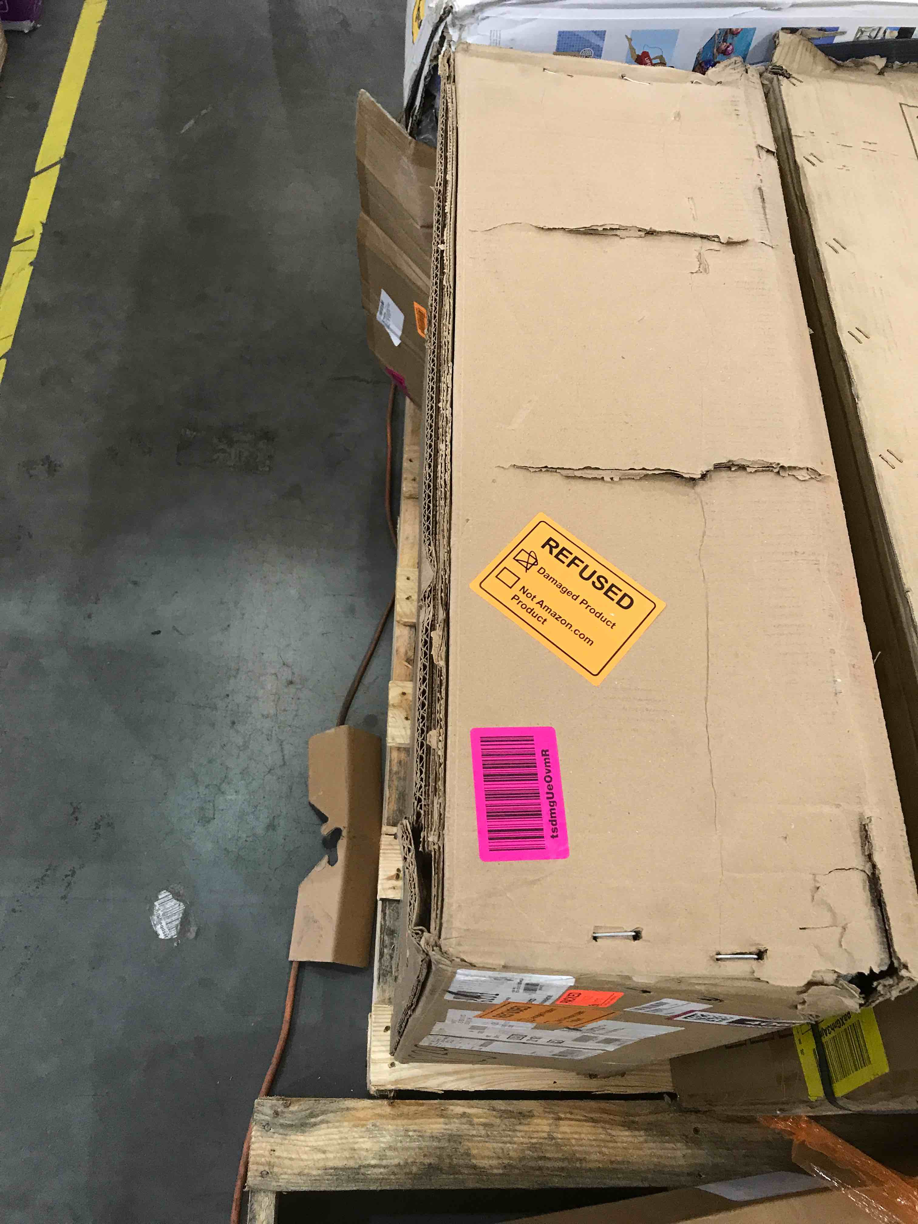 https://s3.amazonaws.com/lotting-images-prod/bidfta/BHL00044068_1689942991008.jpeg