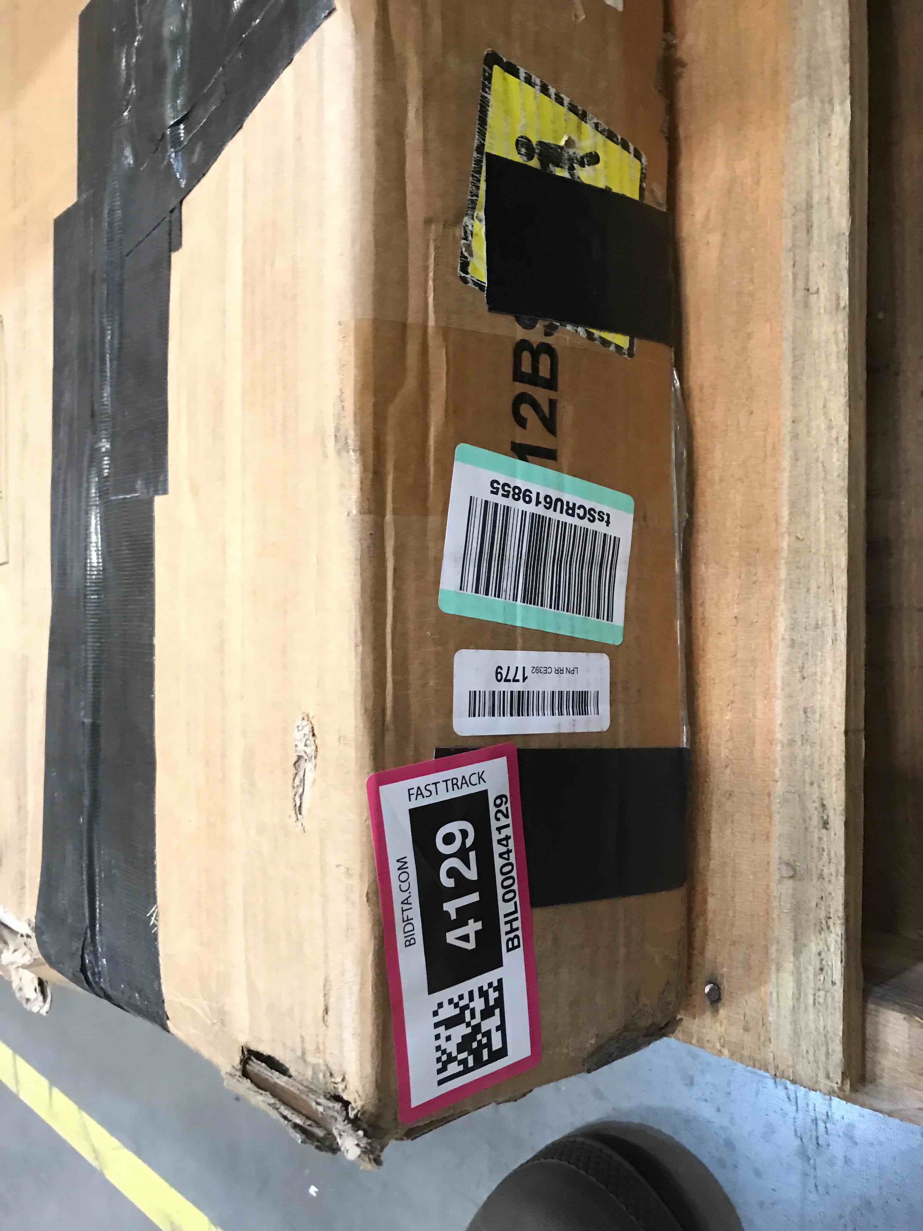 https://s3.amazonaws.com/lotting-images-prod/bidfta/BHL00044129_1690223620941.jpeg
