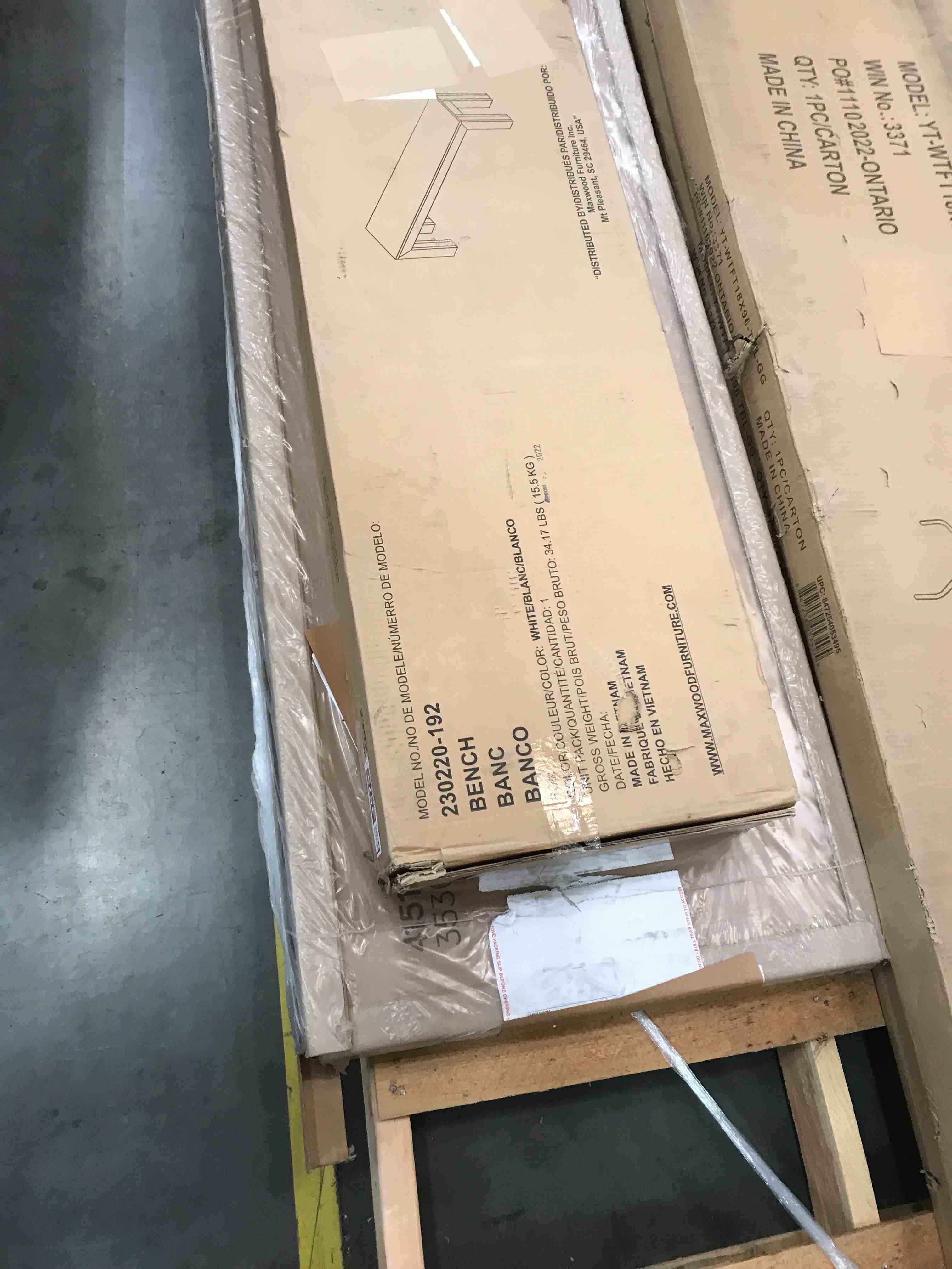 https://s3.amazonaws.com/lotting-images-prod/bidfta/BHL00051673_1683306964211.jpeg