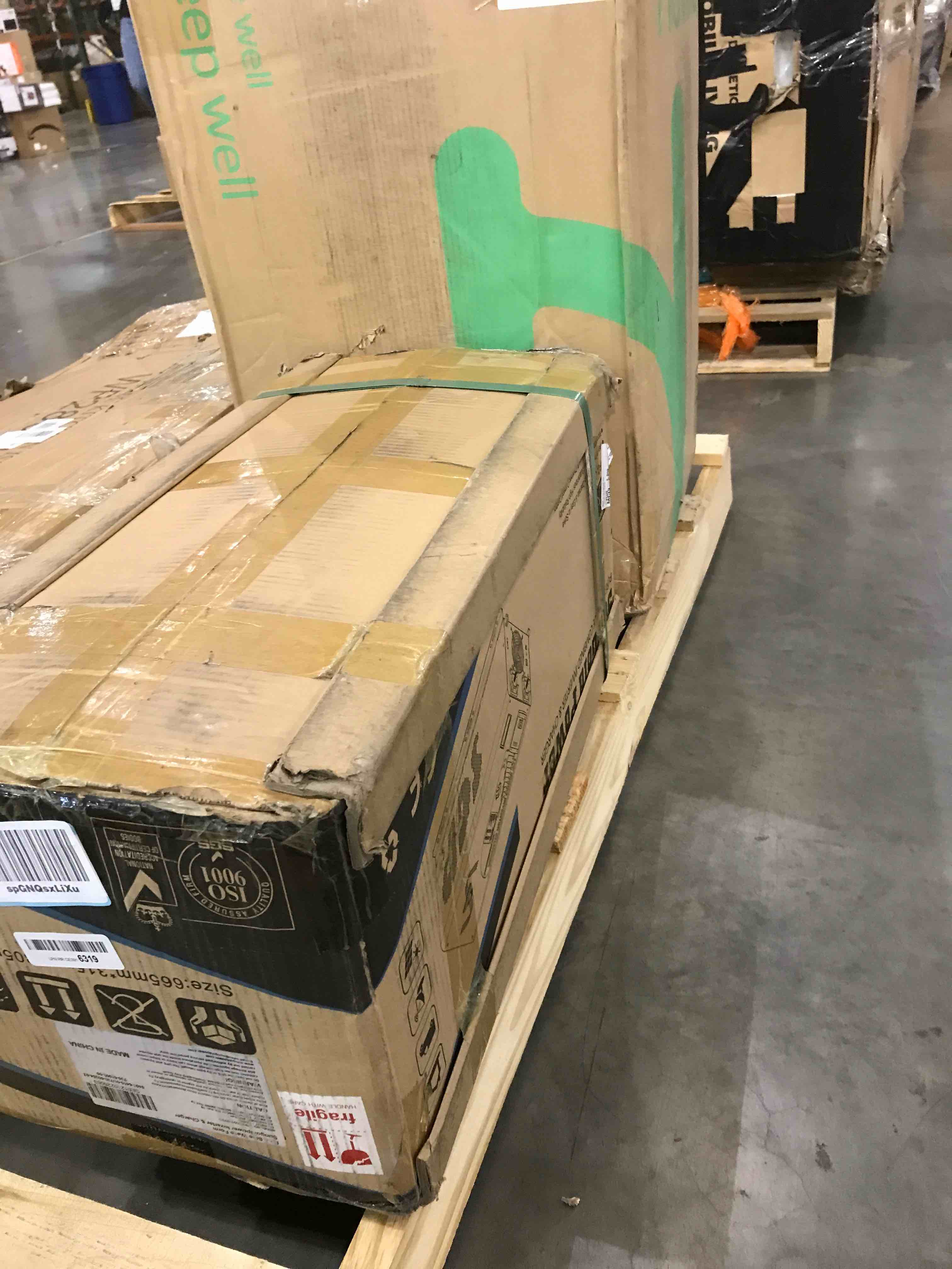 https://s3.amazonaws.com/lotting-images-prod/bidfta/BHL00051685_1683558587875.jpeg