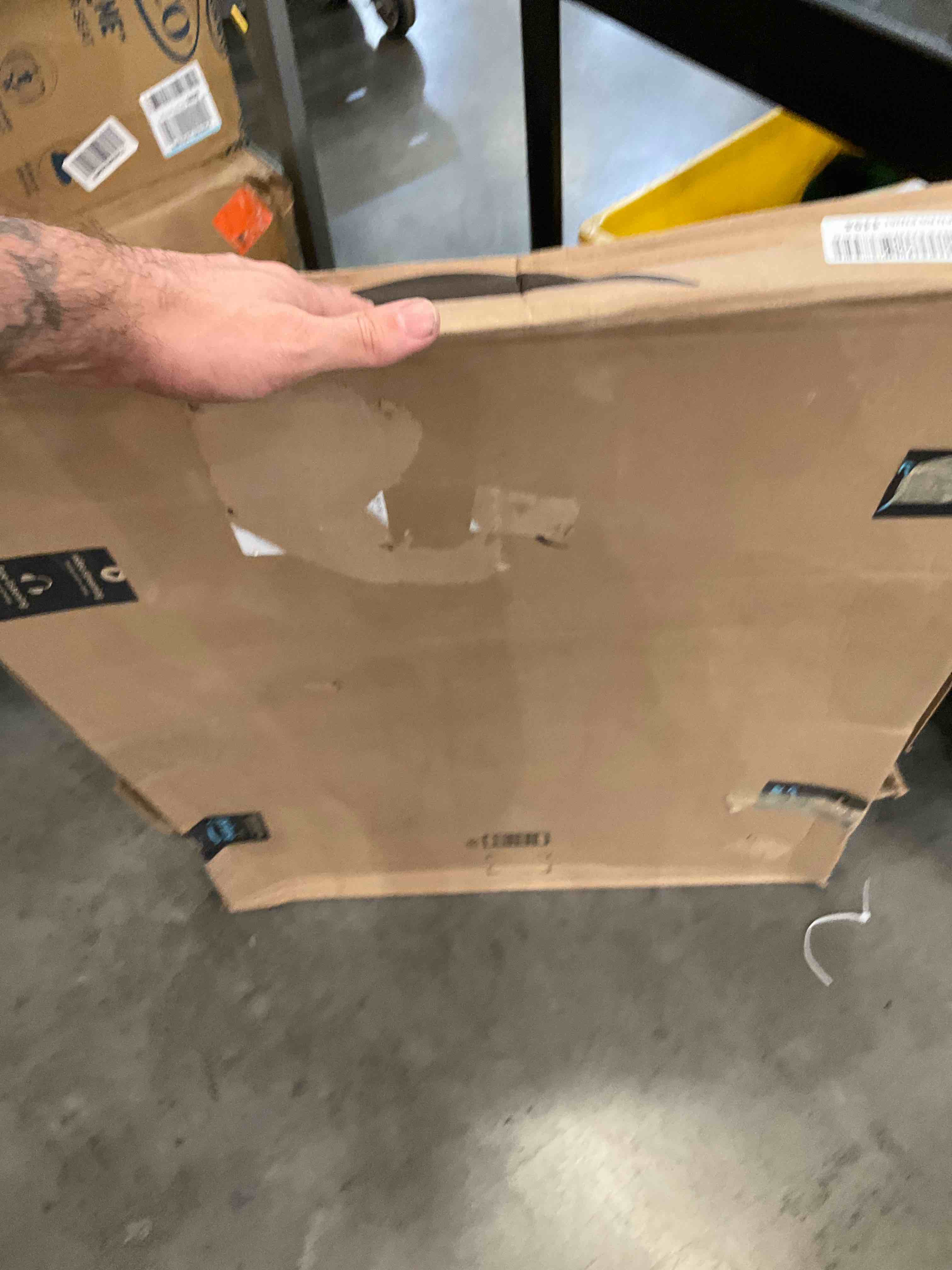 https://s3.amazonaws.com/lotting-images-prod/bidfta/BHL00053136_1684938655204.jpeg