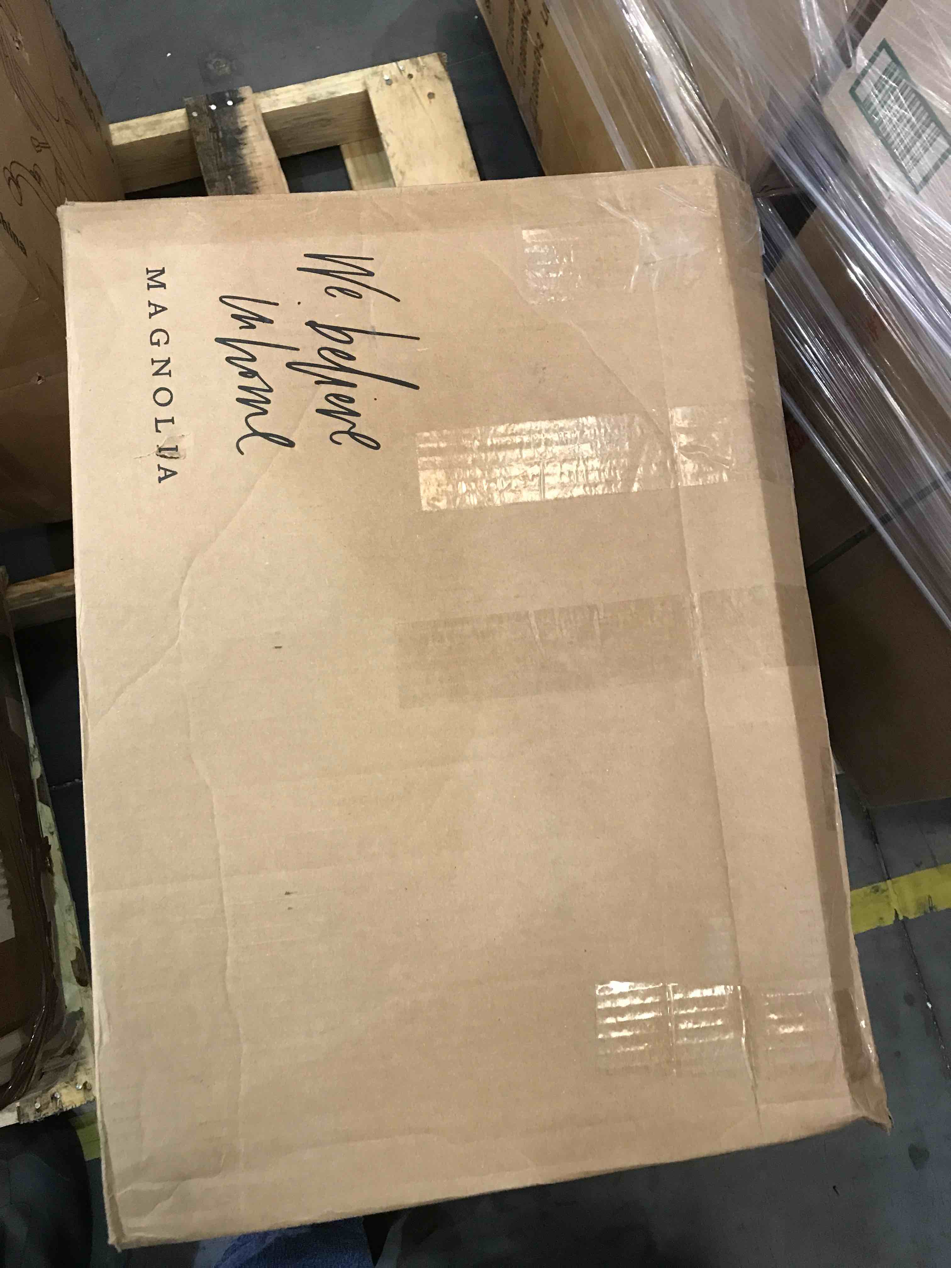 https://s3.amazonaws.com/lotting-images-prod/bidfta/BHL00054802_1686059503793.jpeg