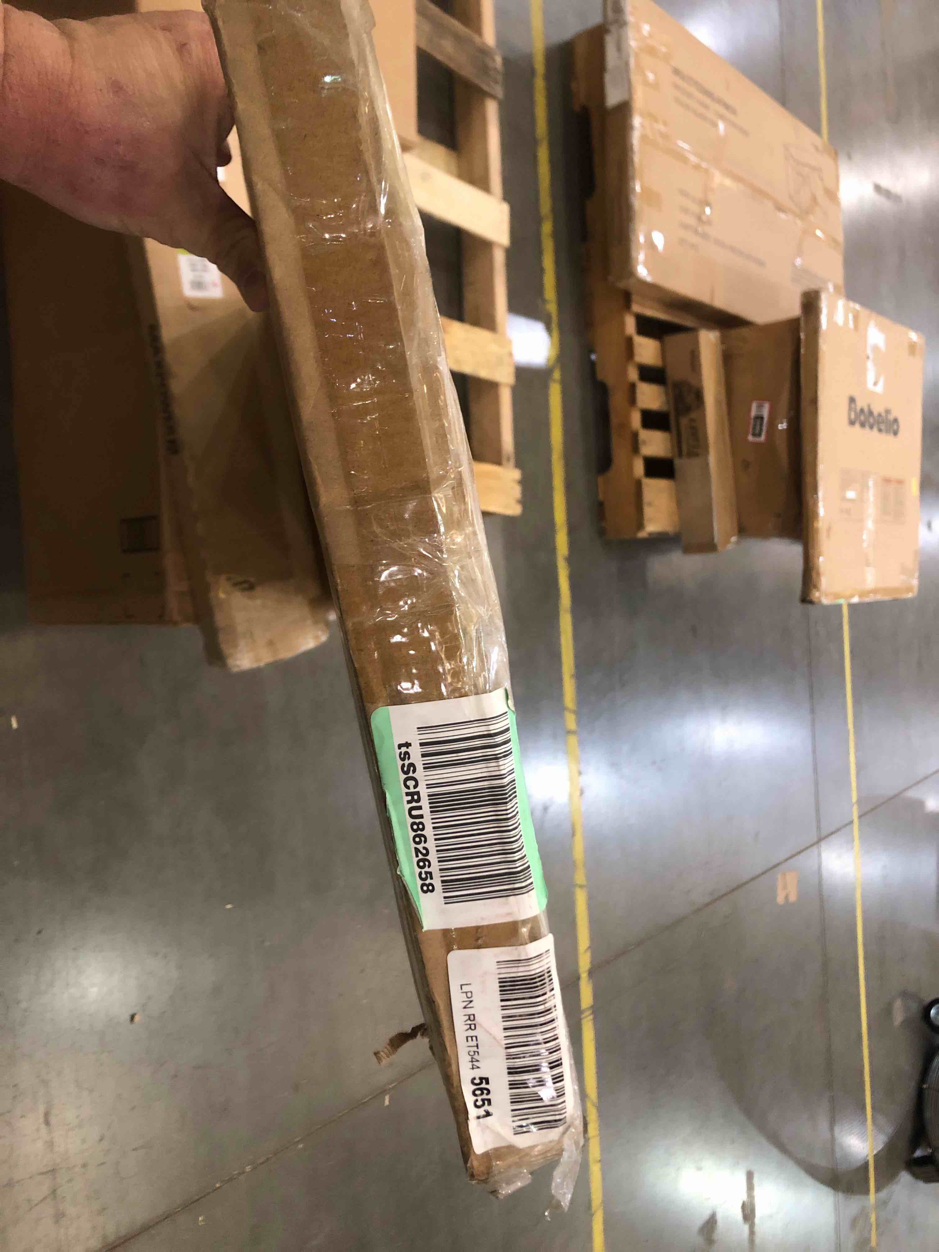 https://s3.amazonaws.com/lotting-images-prod/bidfta/BHL00055295_1686057945502.jpeg