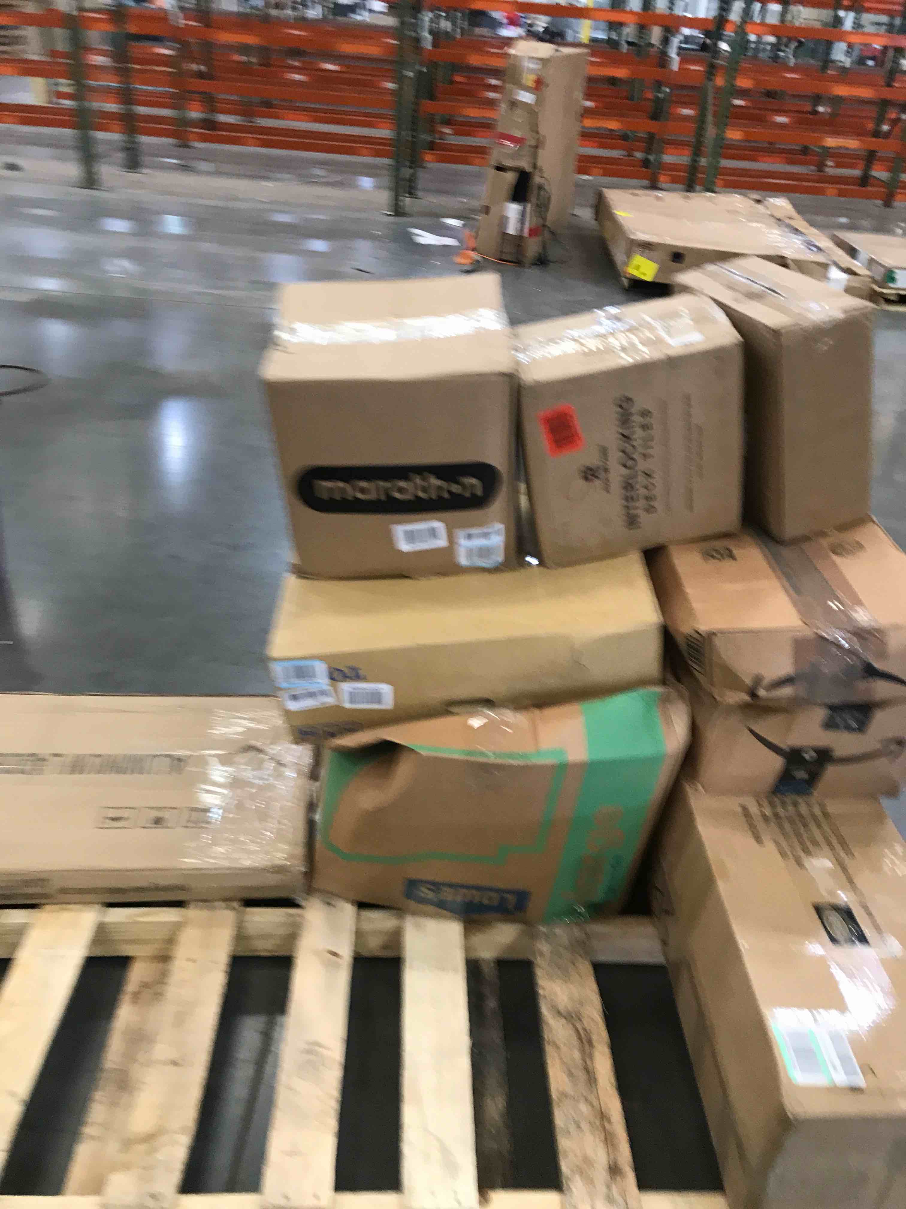 https://s3.amazonaws.com/lotting-images-prod/bidfta/BHL00057264_1686249758215.jpeg