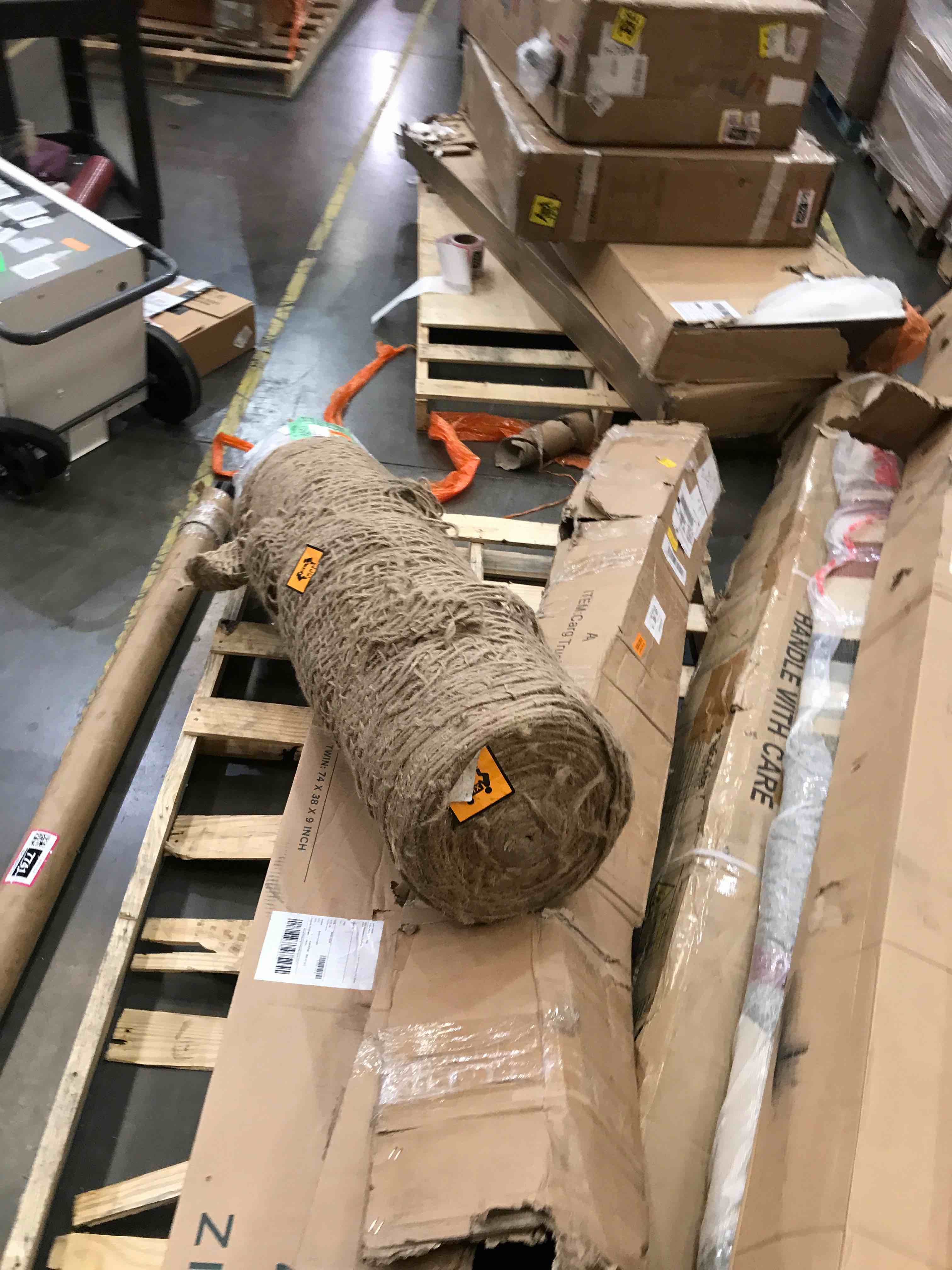 https://s3.amazonaws.com/lotting-images-prod/bidfta/BHL00057742_1683308274826.jpeg