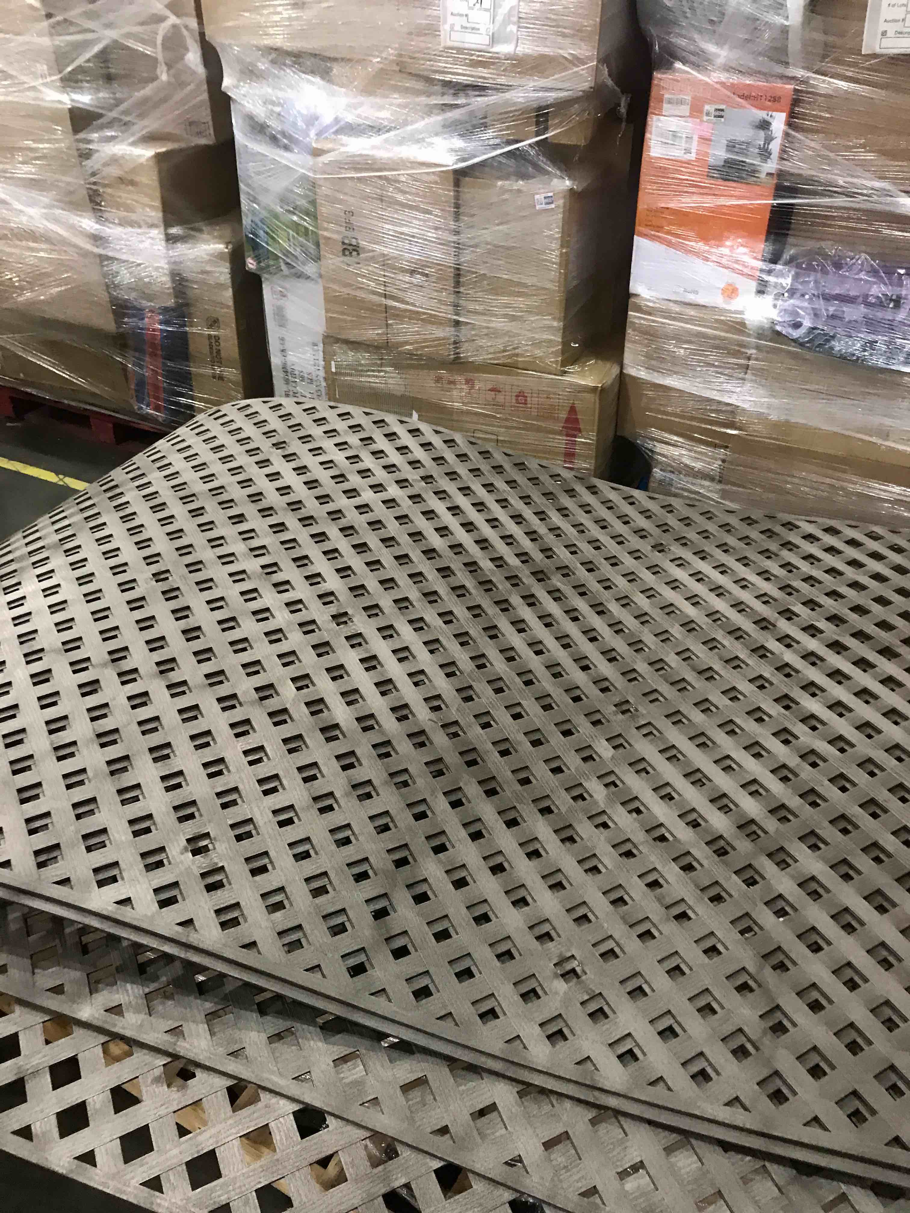 https://s3.amazonaws.com/lotting-images-prod/bidfta/BHL00057763_1683545506046.jpeg