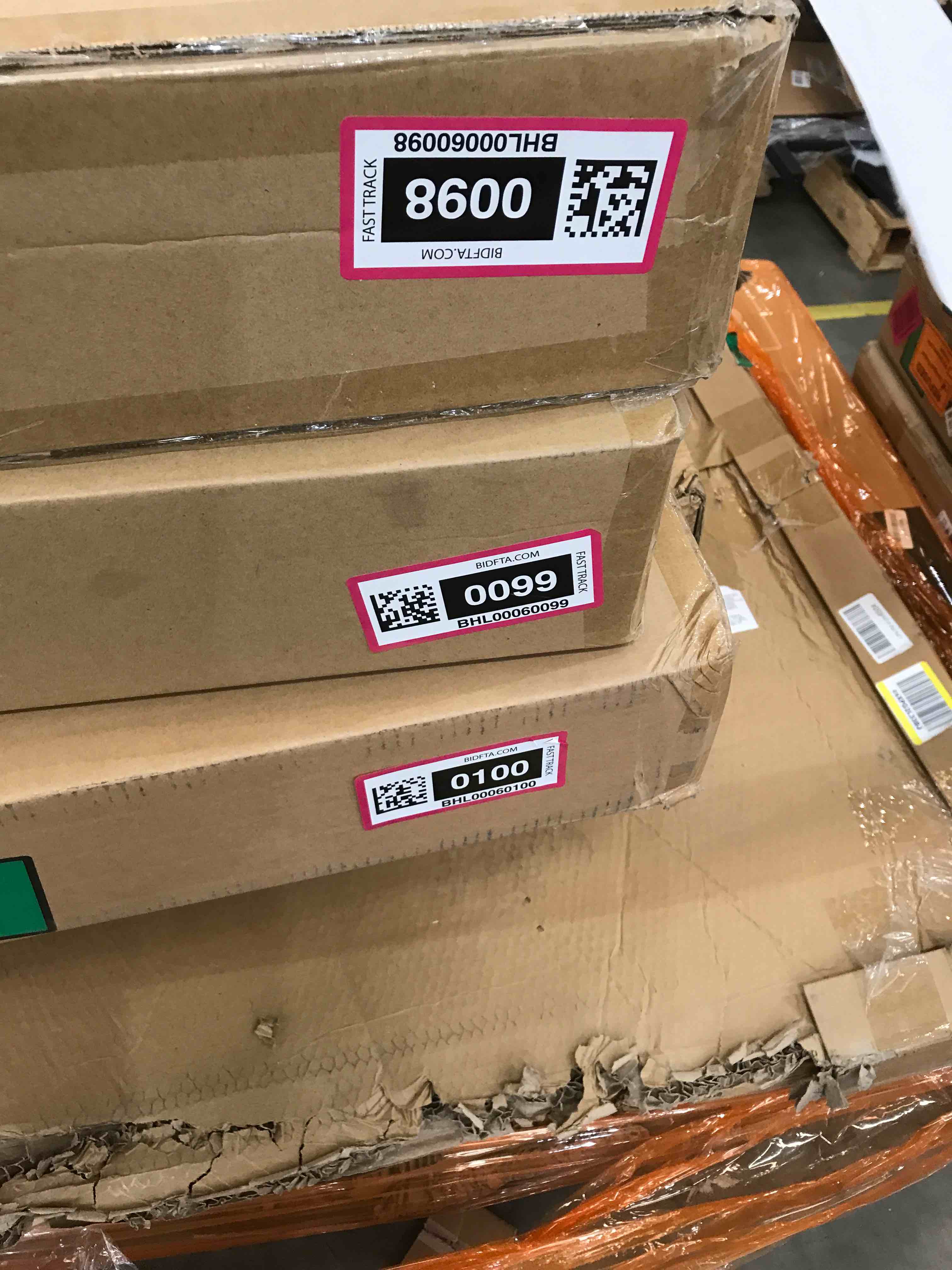 https://s3.amazonaws.com/lotting-images-prod/bidfta/BHL00060098_1688140314461.jpeg