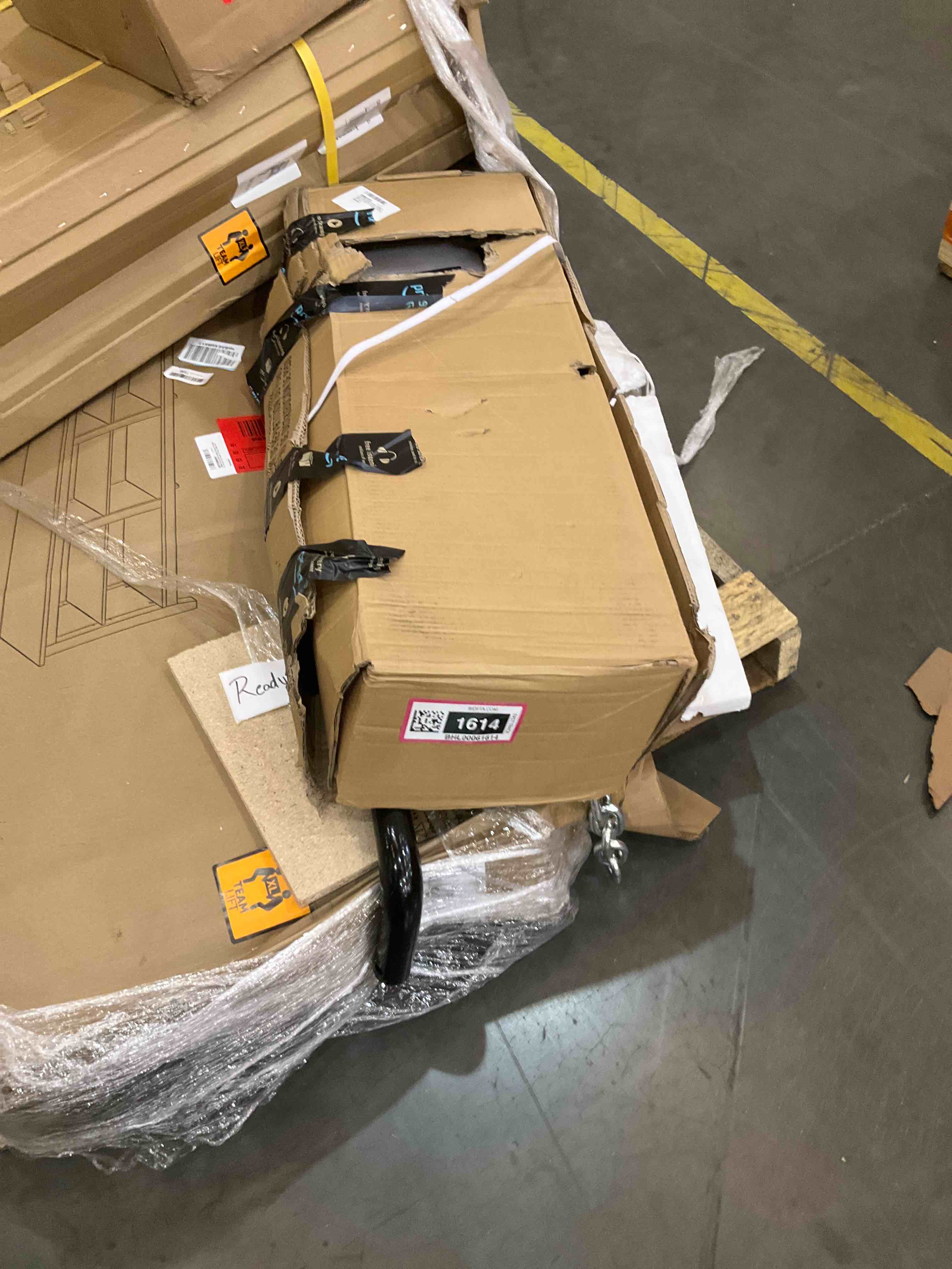 https://s3.amazonaws.com/lotting-images-prod/bidfta/BHL00061614_1687956995004.jpeg