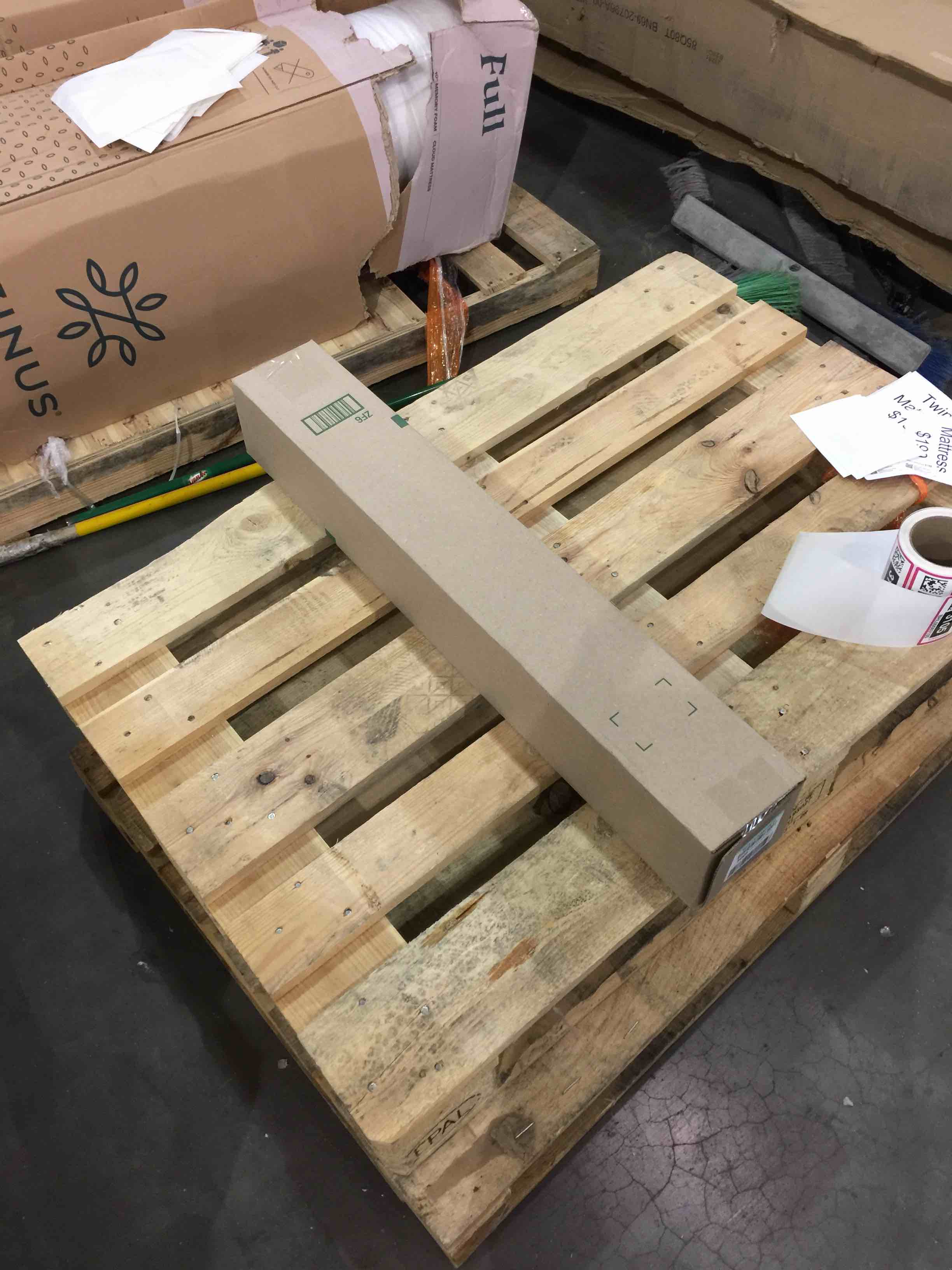 https://s3.amazonaws.com/lotting-images-prod/bidfta/BHL00063105_1687267948293.jpeg
