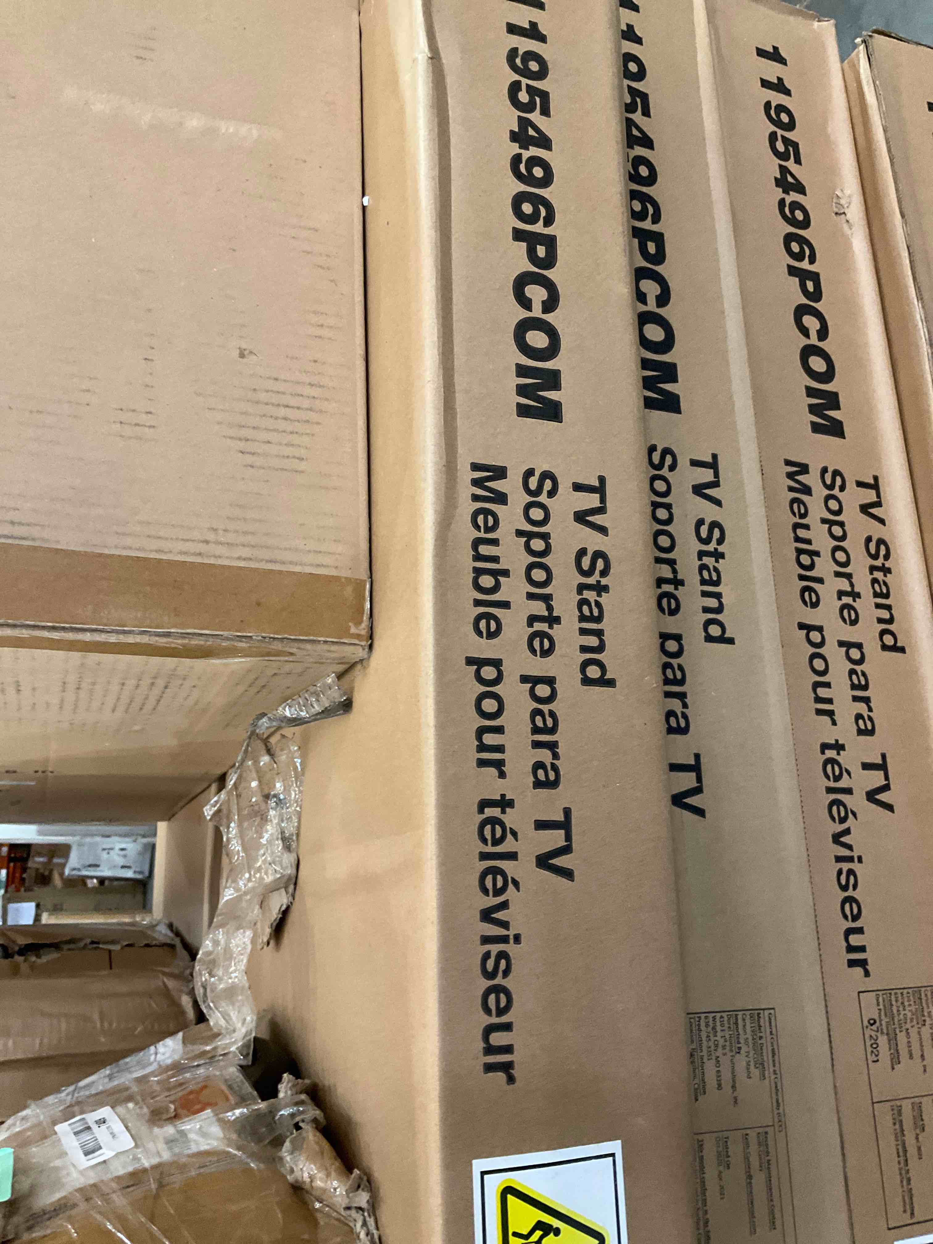https://s3.amazonaws.com/lotting-images-prod/bidfta/BHL00065876_1689355511925.jpeg