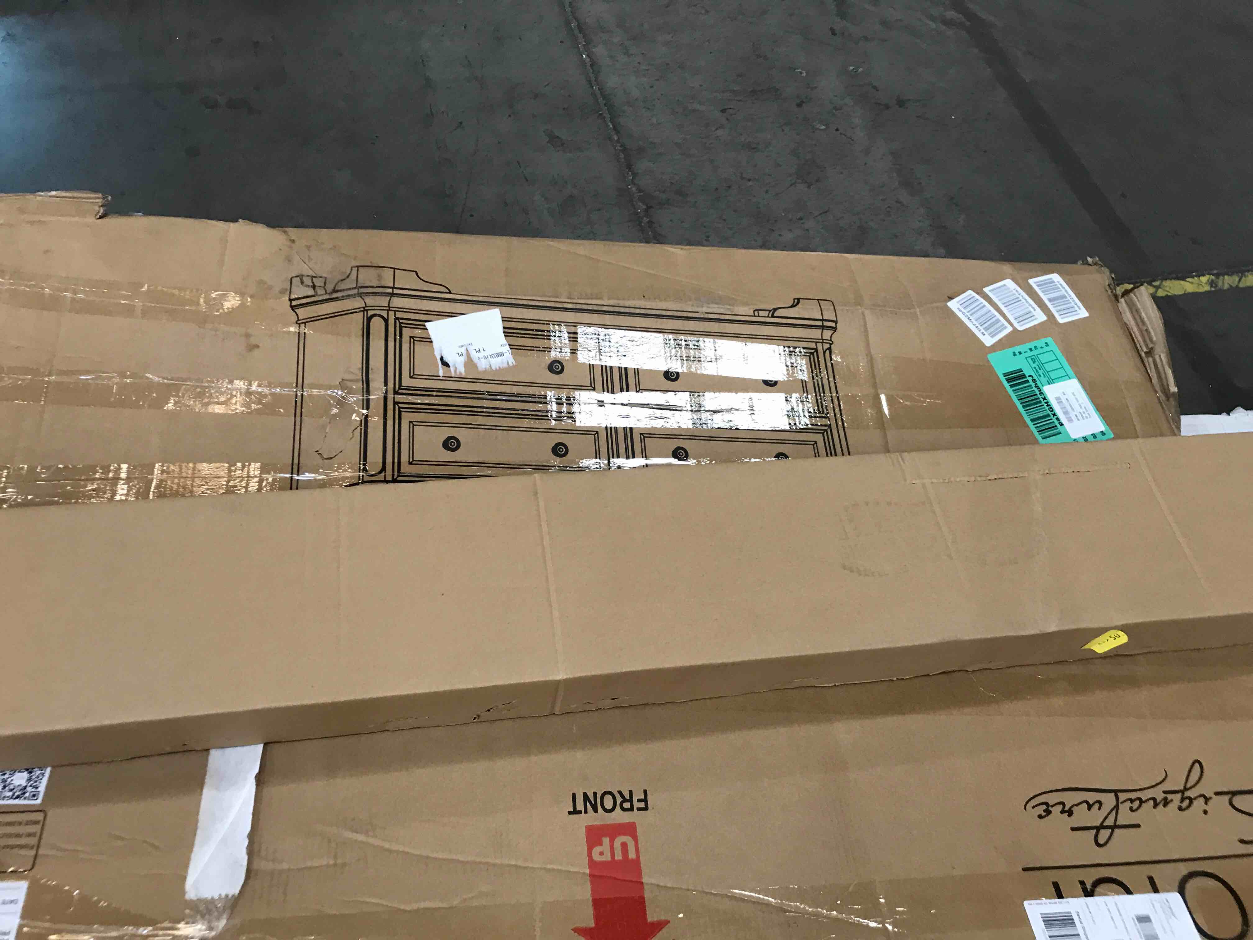 https://s3.amazonaws.com/lotting-images-prod/bidfta/BHL00067812_1685992470581.jpeg
