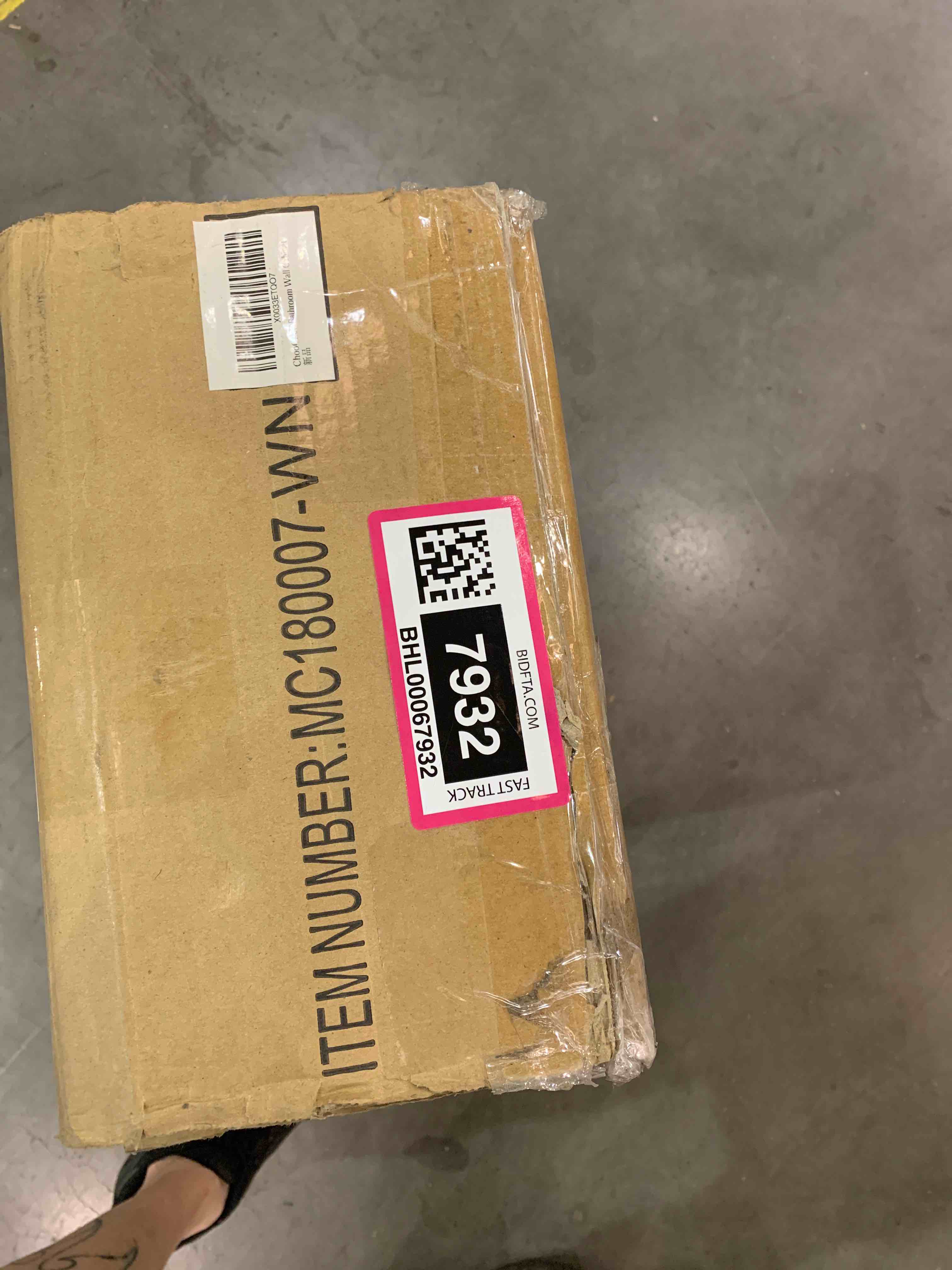 https://s3.amazonaws.com/lotting-images-prod/bidfta/BHL00067932_1686830728537.jpeg