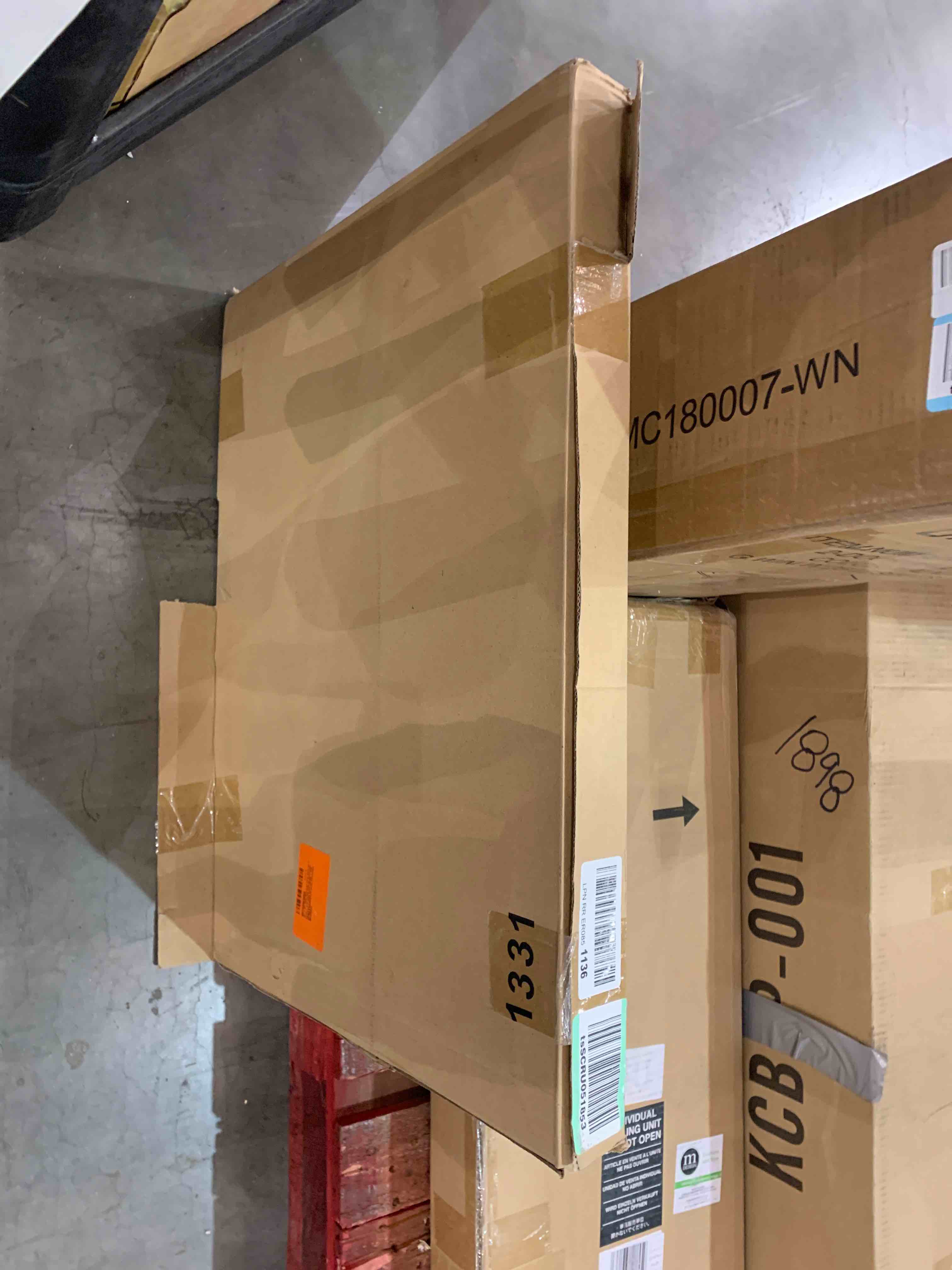 https://s3.amazonaws.com/lotting-images-prod/bidfta/BHL00067935_1686830963214.jpeg