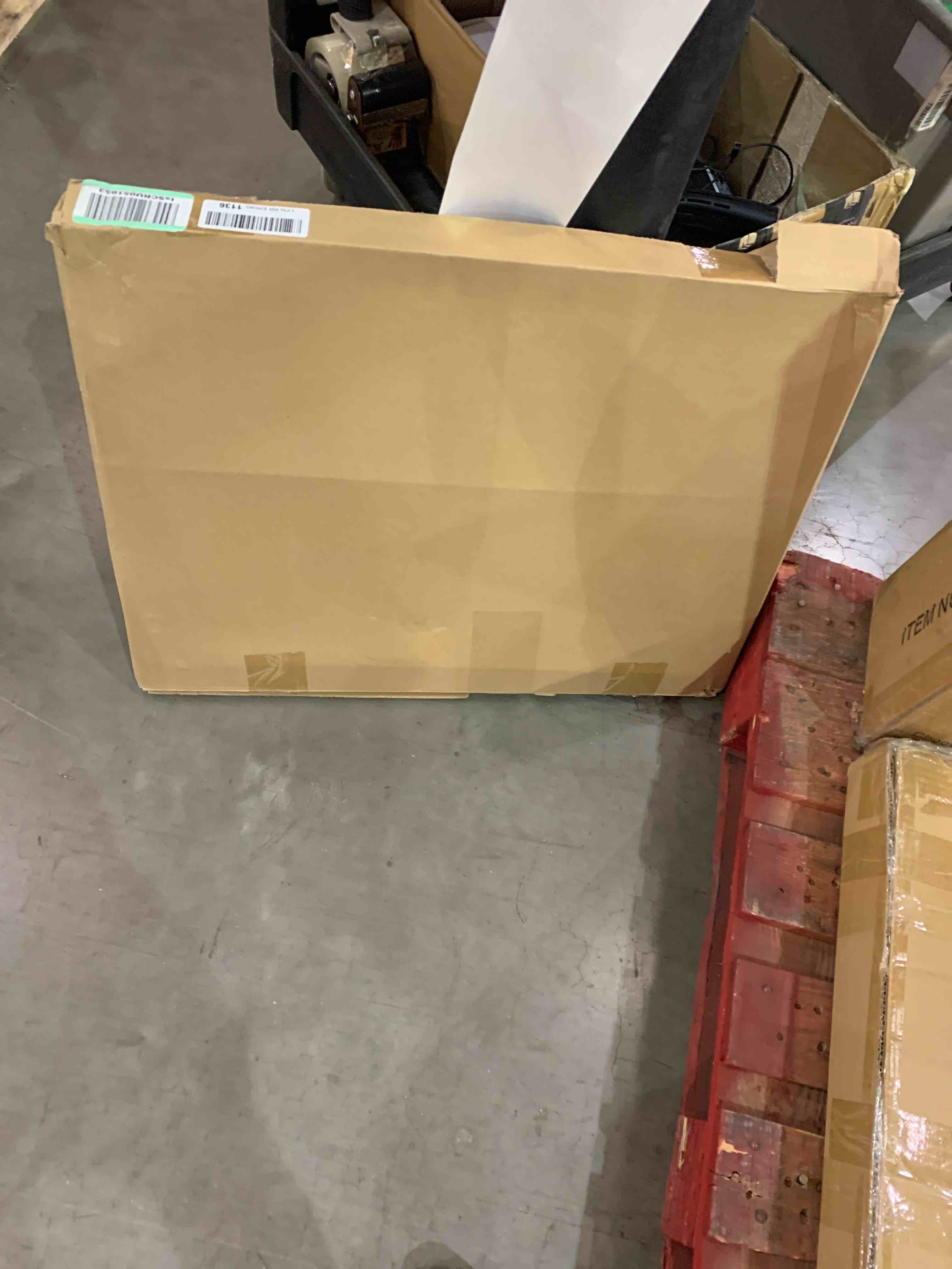 https://s3.amazonaws.com/lotting-images-prod/bidfta/BHL00067935_1686830969098.jpeg
