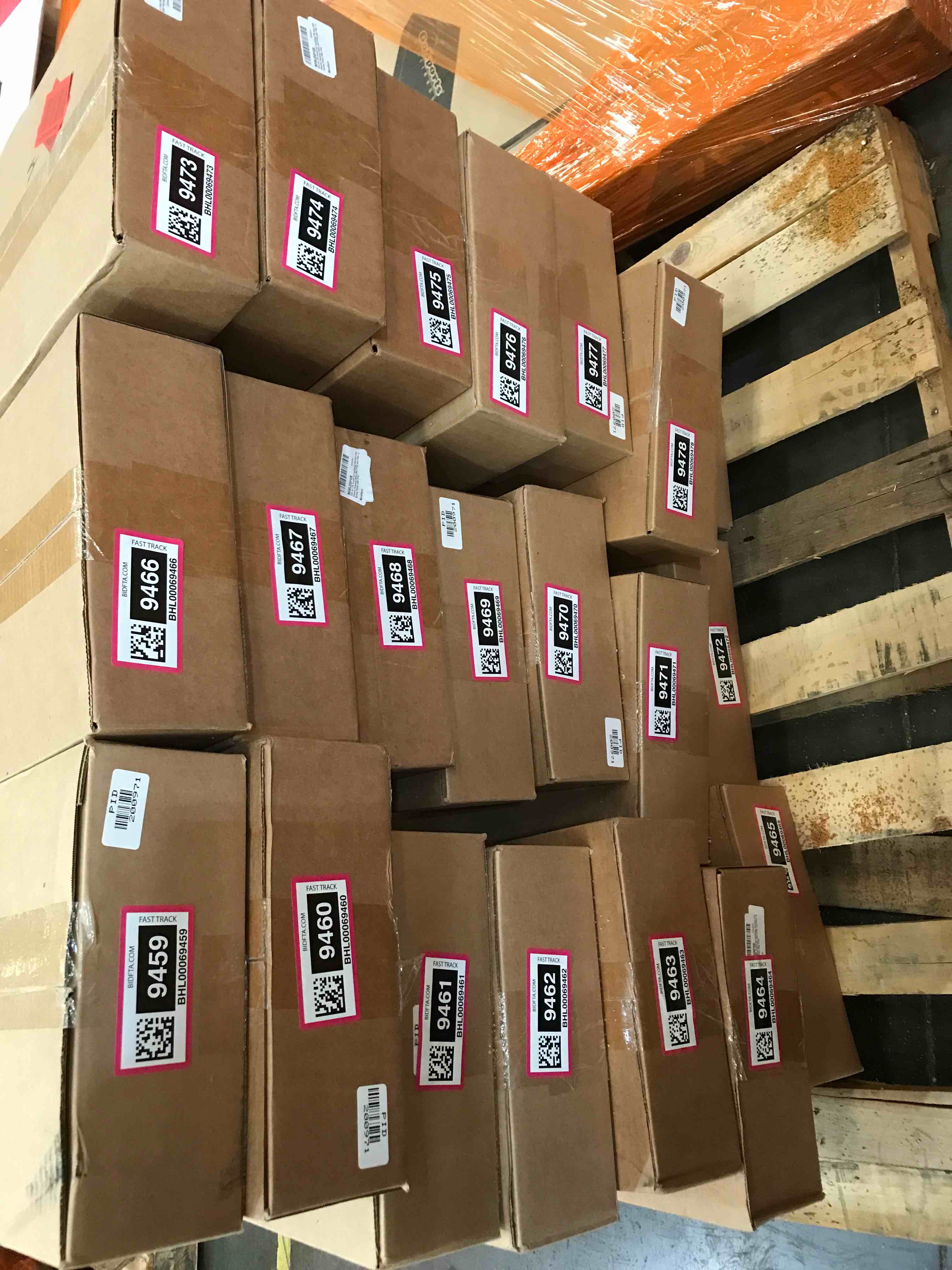 https://s3.amazonaws.com/lotting-images-prod/bidfta/BHL00069459_1688755066443.jpeg