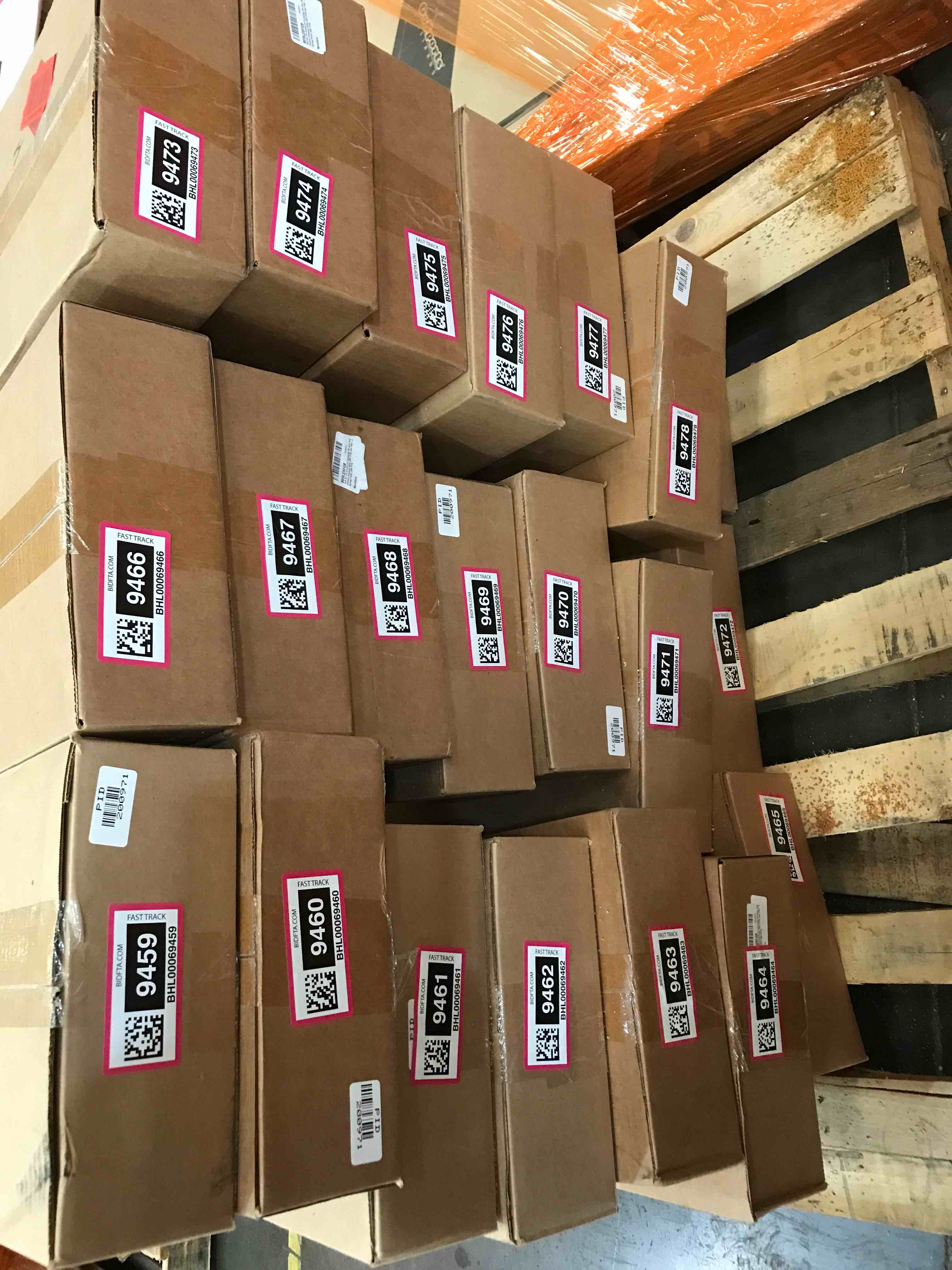 https://s3.amazonaws.com/lotting-images-prod/bidfta/BHL00069459_1688755069075.jpeg