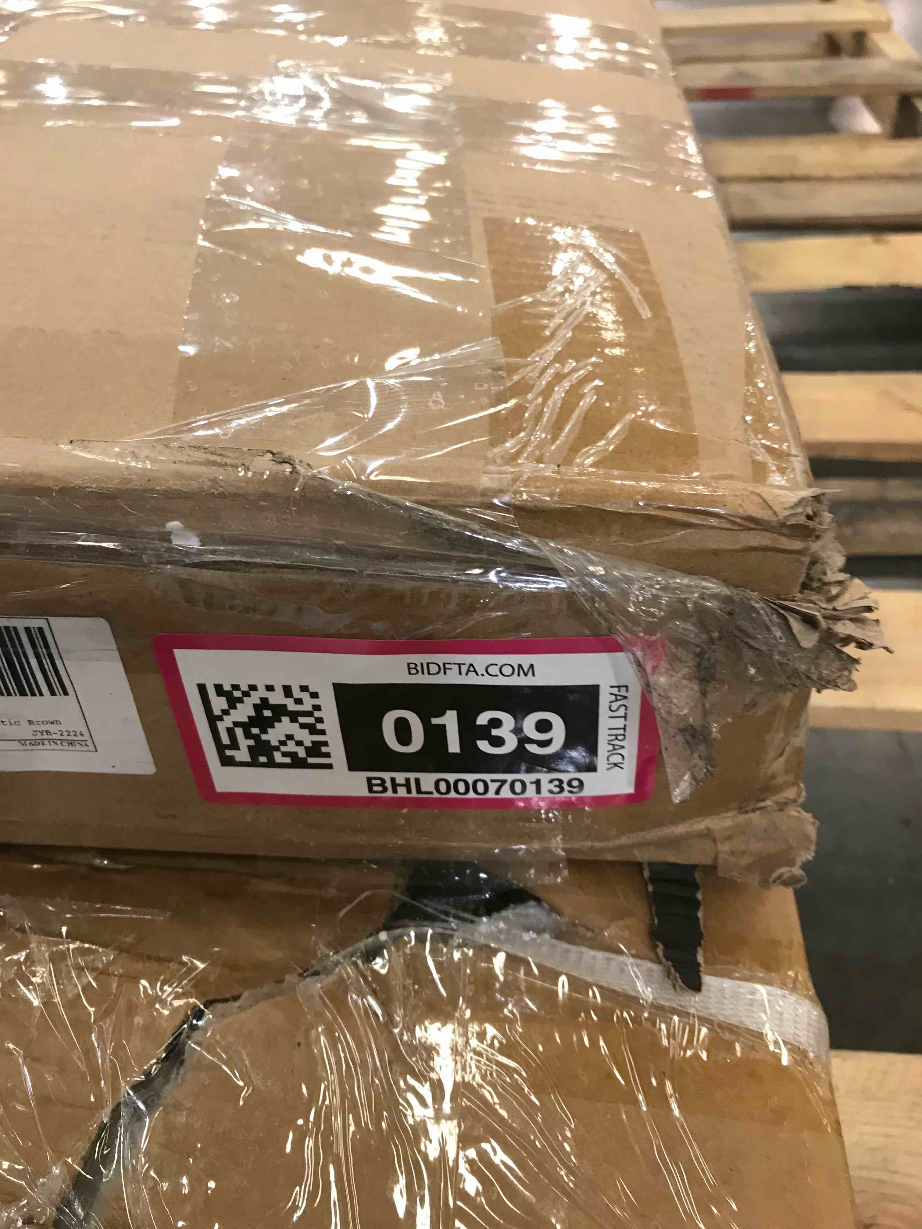 https://s3.amazonaws.com/lotting-images-prod/bidfta/BHL00070139_1689344990186.jpeg