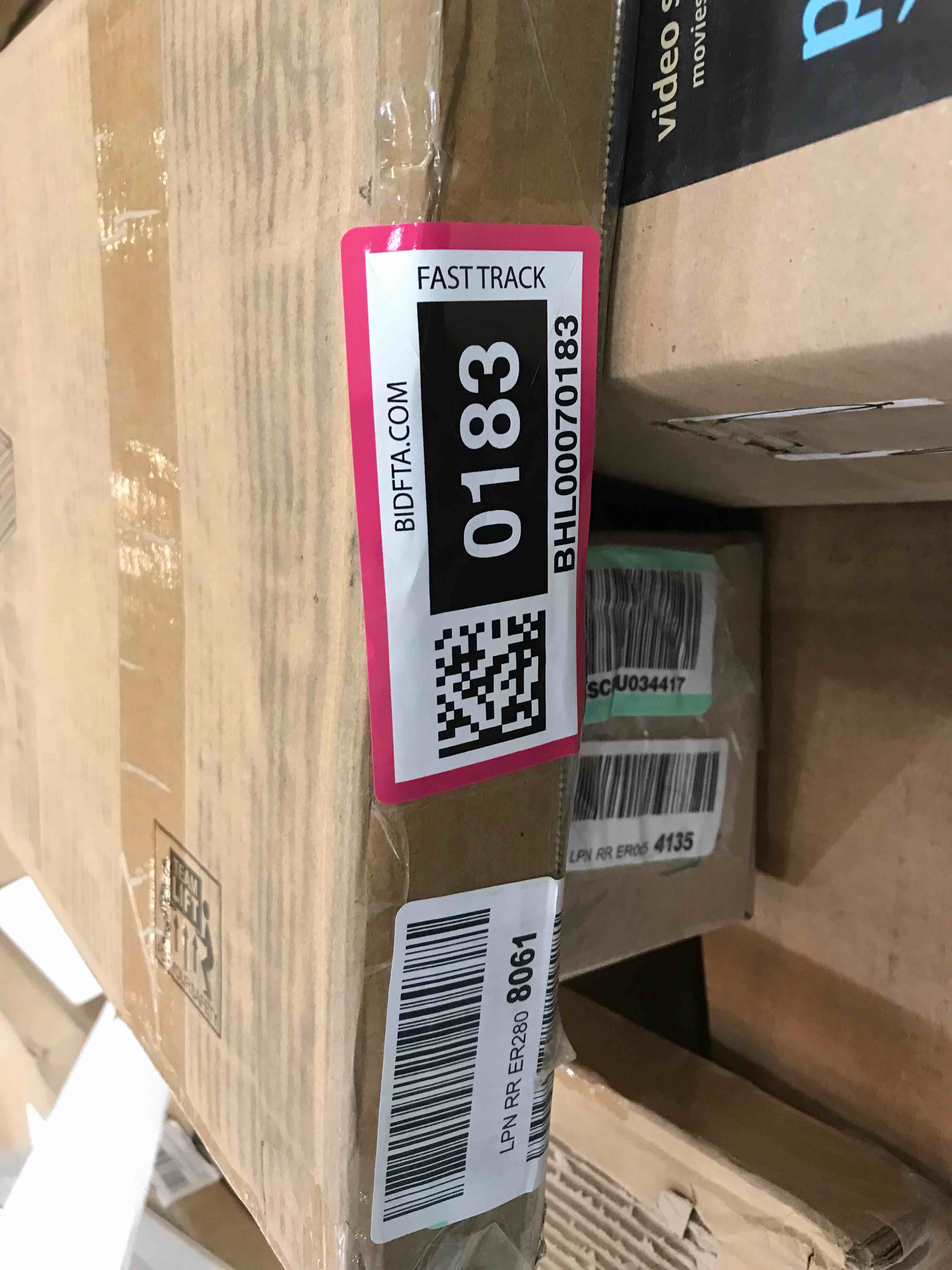 https://s3.amazonaws.com/lotting-images-prod/bidfta/BHL00070183_1689615887743.jpeg