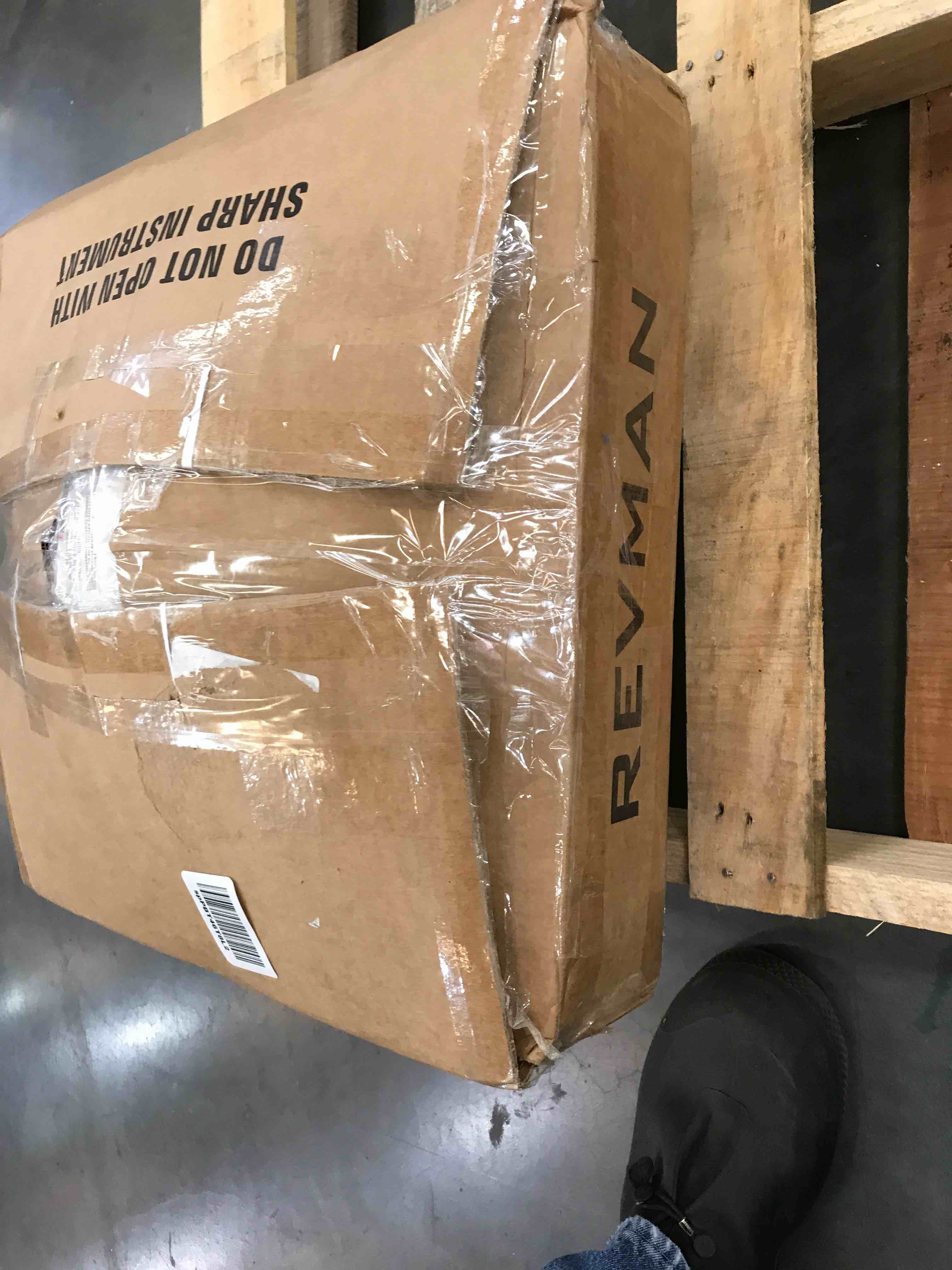 https://s3.amazonaws.com/lotting-images-prod/bidfta/BHL00071006_1690473227957.jpeg