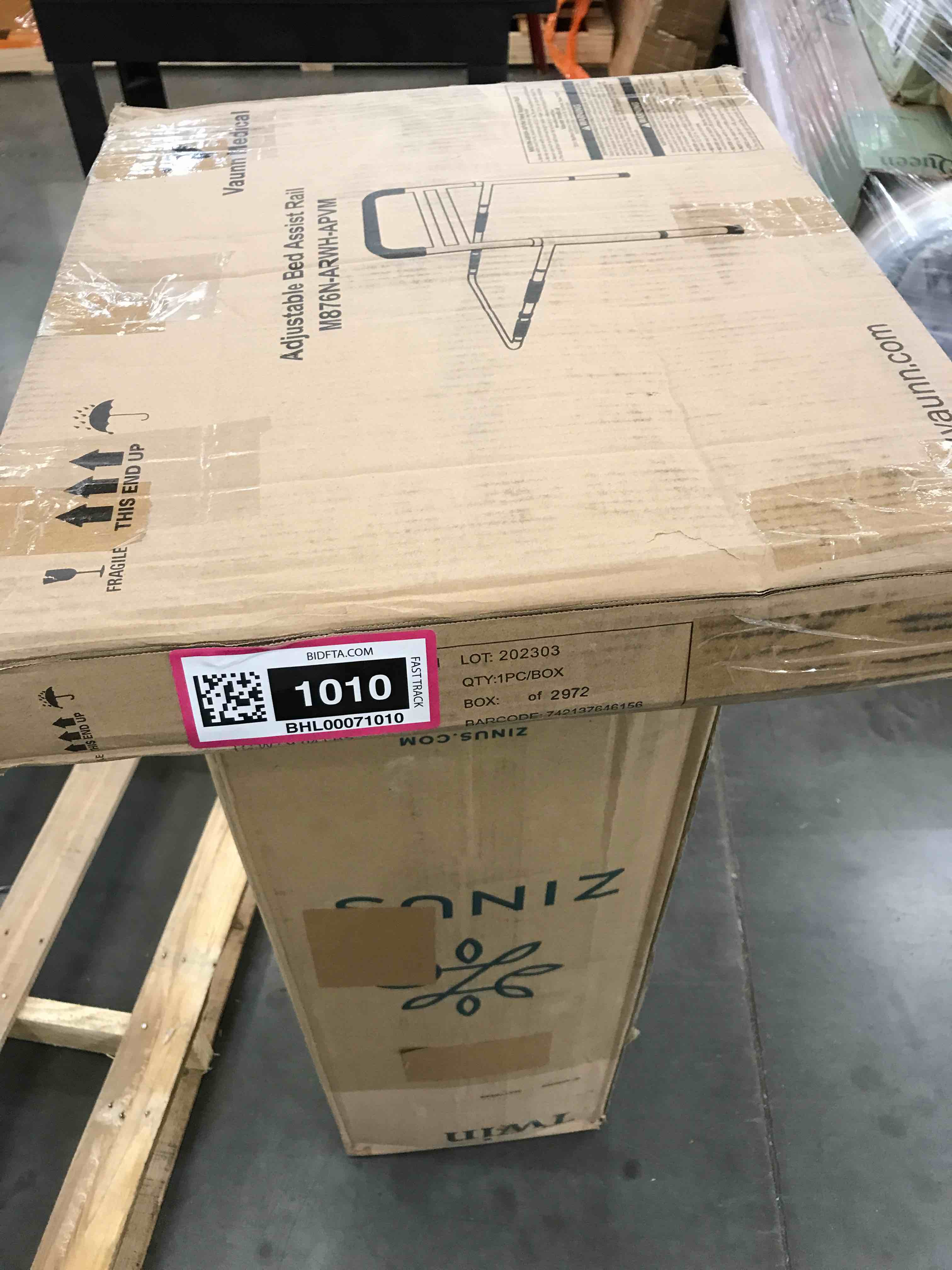 https://s3.amazonaws.com/lotting-images-prod/bidfta/BHL00071010_1690477133049.jpeg