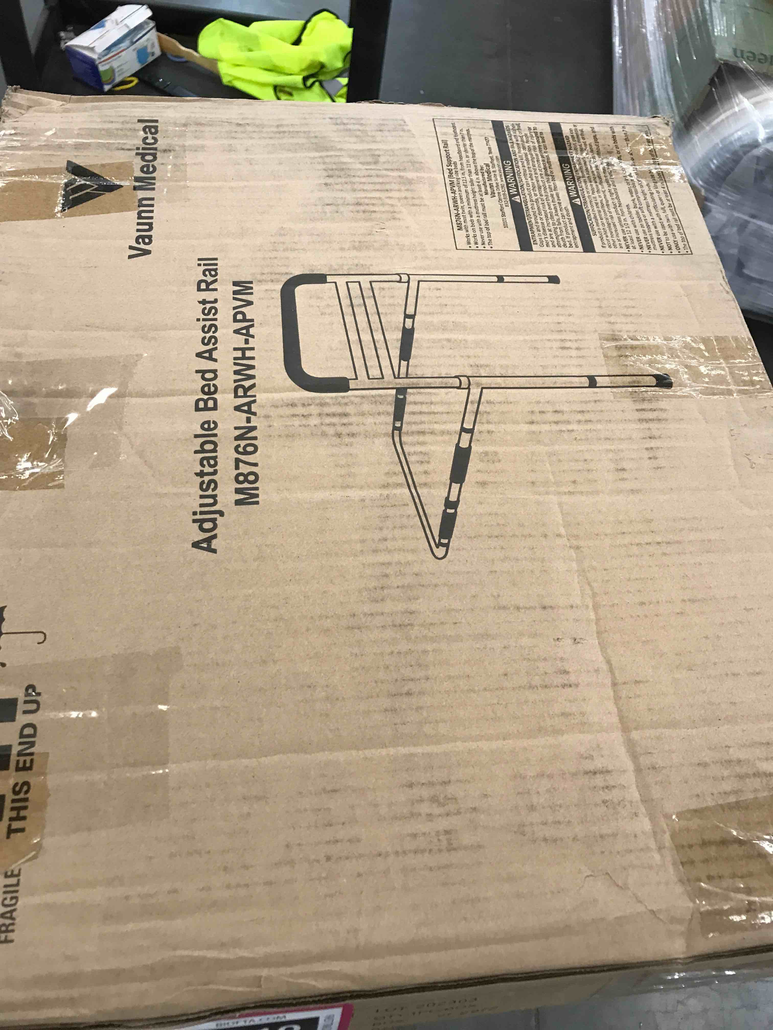https://s3.amazonaws.com/lotting-images-prod/bidfta/BHL00071010_1690477135485.jpeg