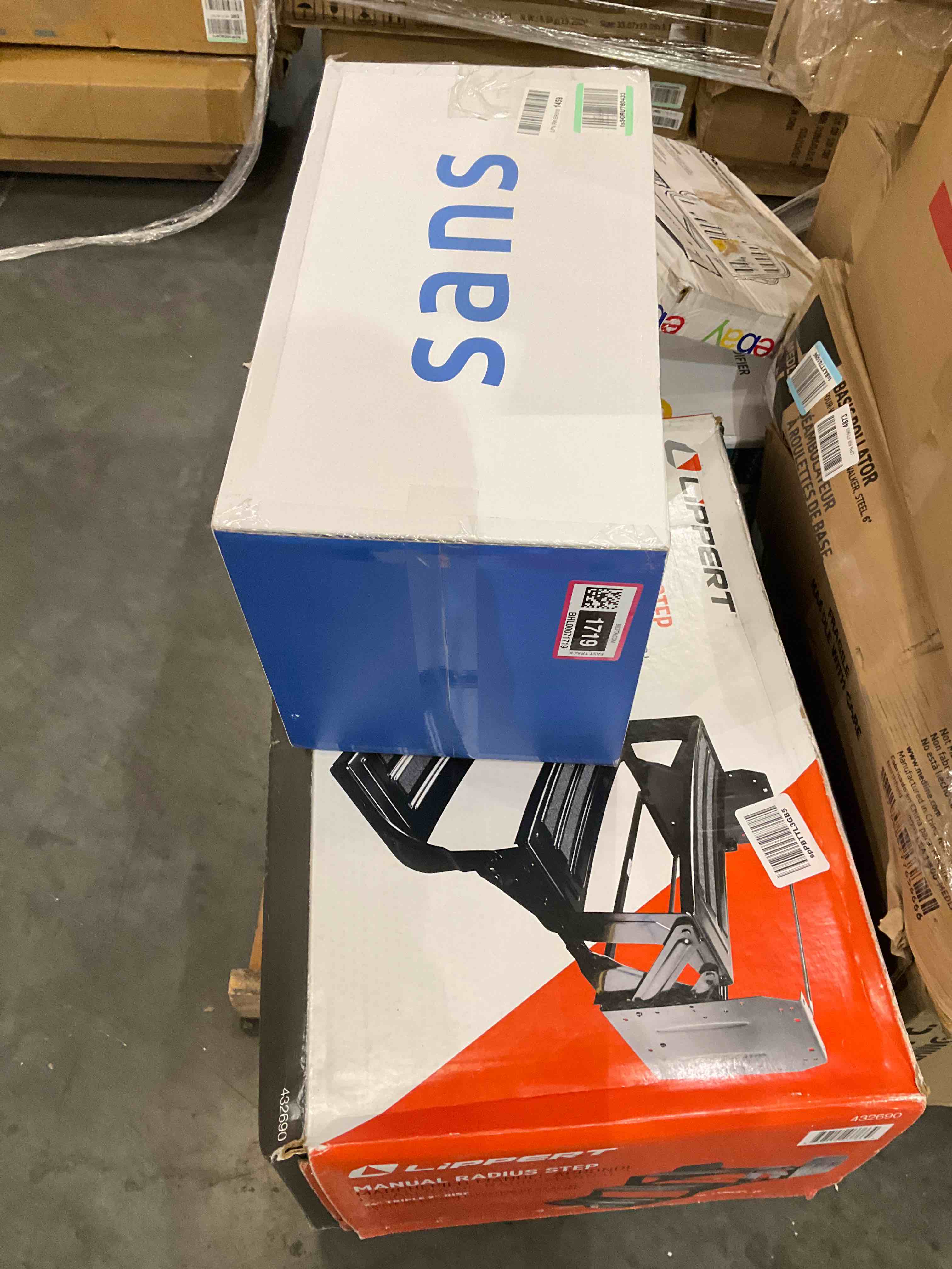 https://s3.amazonaws.com/lotting-images-prod/bidfta/BHL00071719_1689705006763.jpeg