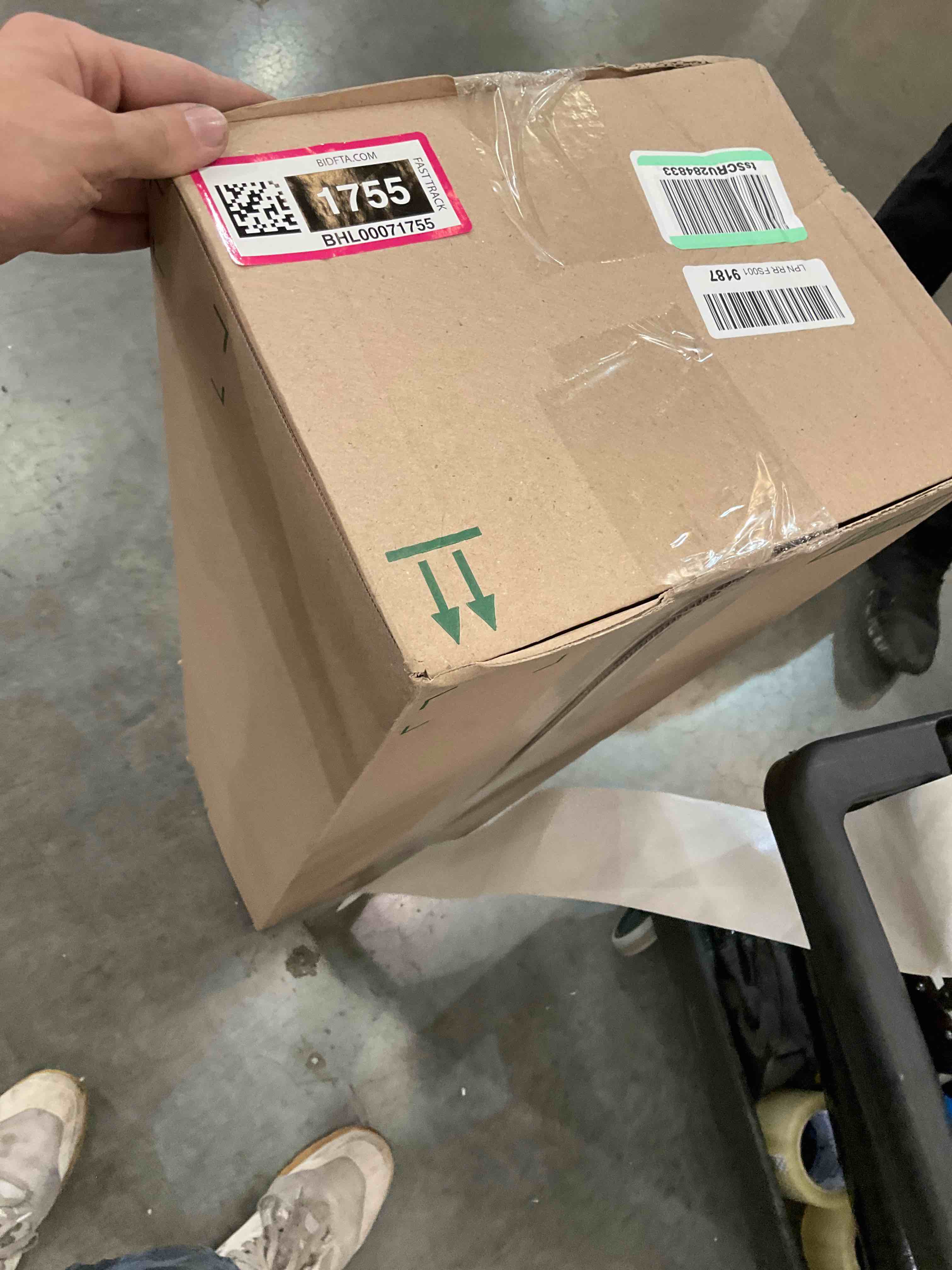 https://s3.amazonaws.com/lotting-images-prod/bidfta/BHL00071755_1689708550420.jpeg