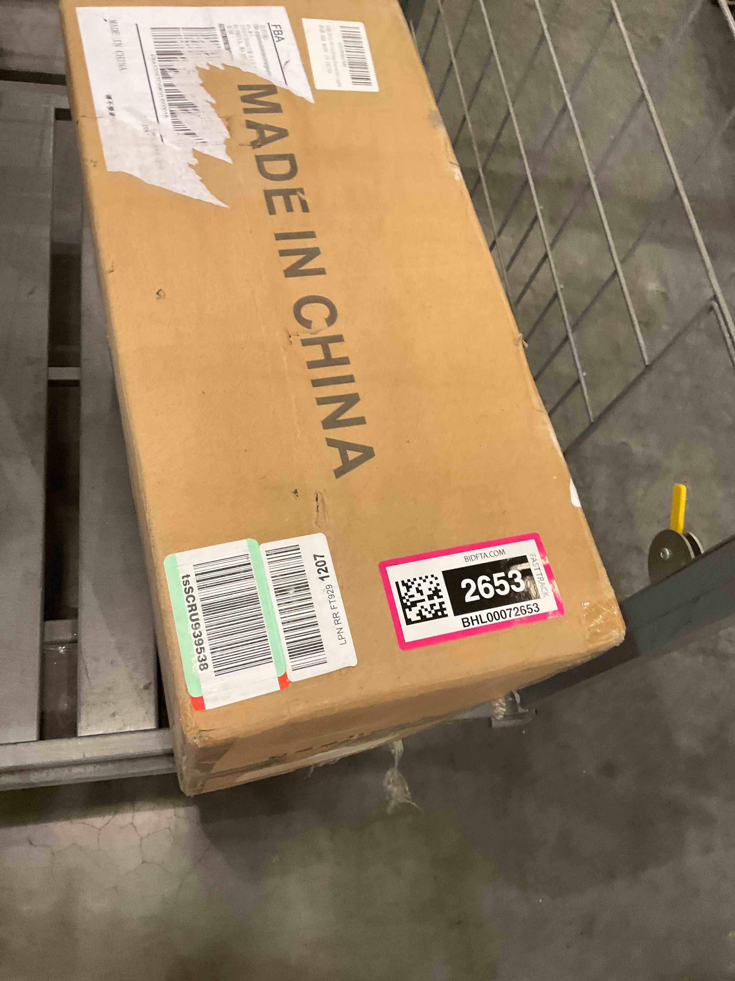 https://s3.amazonaws.com/lotting-images-prod/bidfta/BHL00072653_1689628088871.jpeg