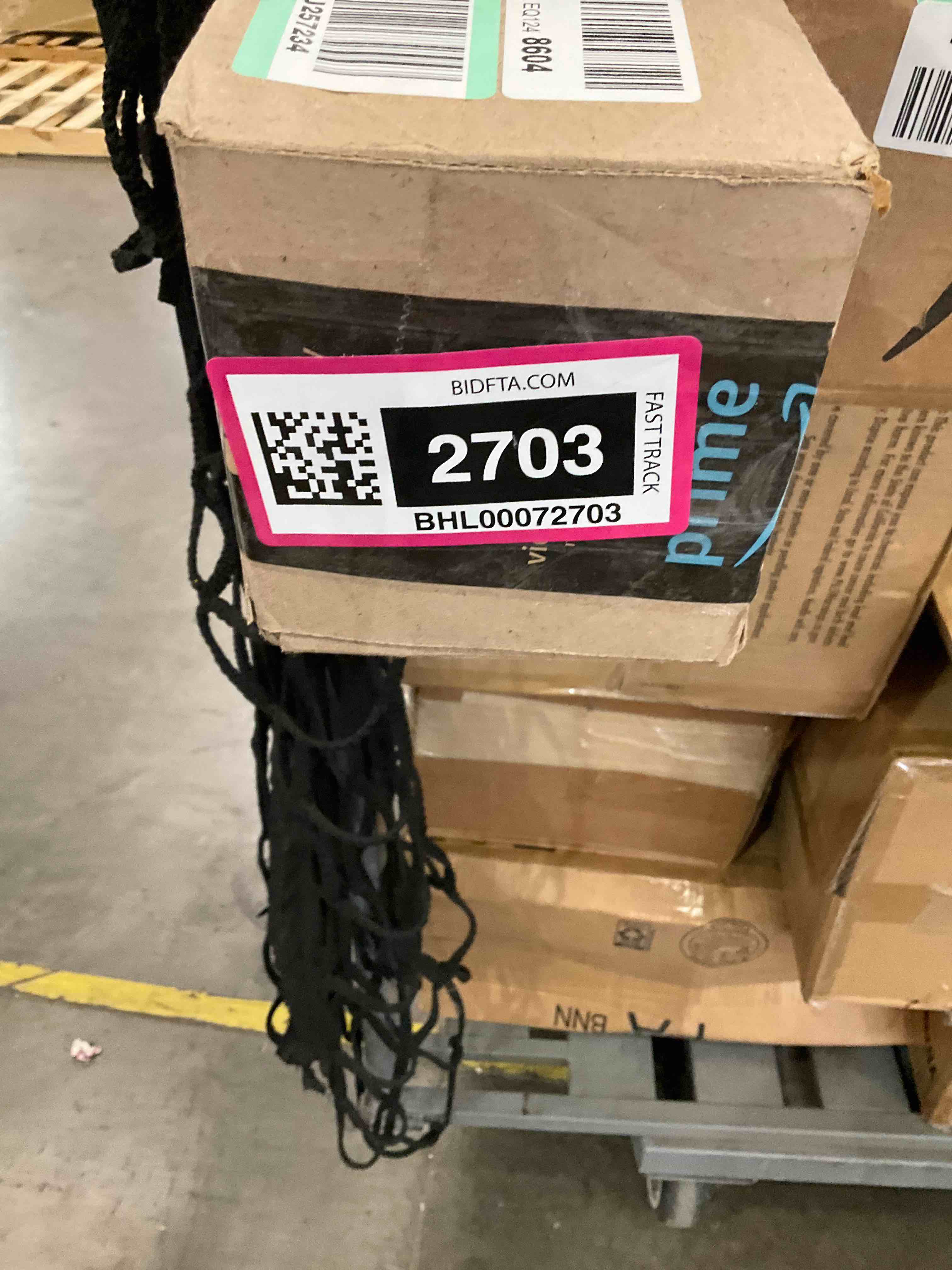 https://s3.amazonaws.com/lotting-images-prod/bidfta/BHL00072703_1689631256912.jpeg