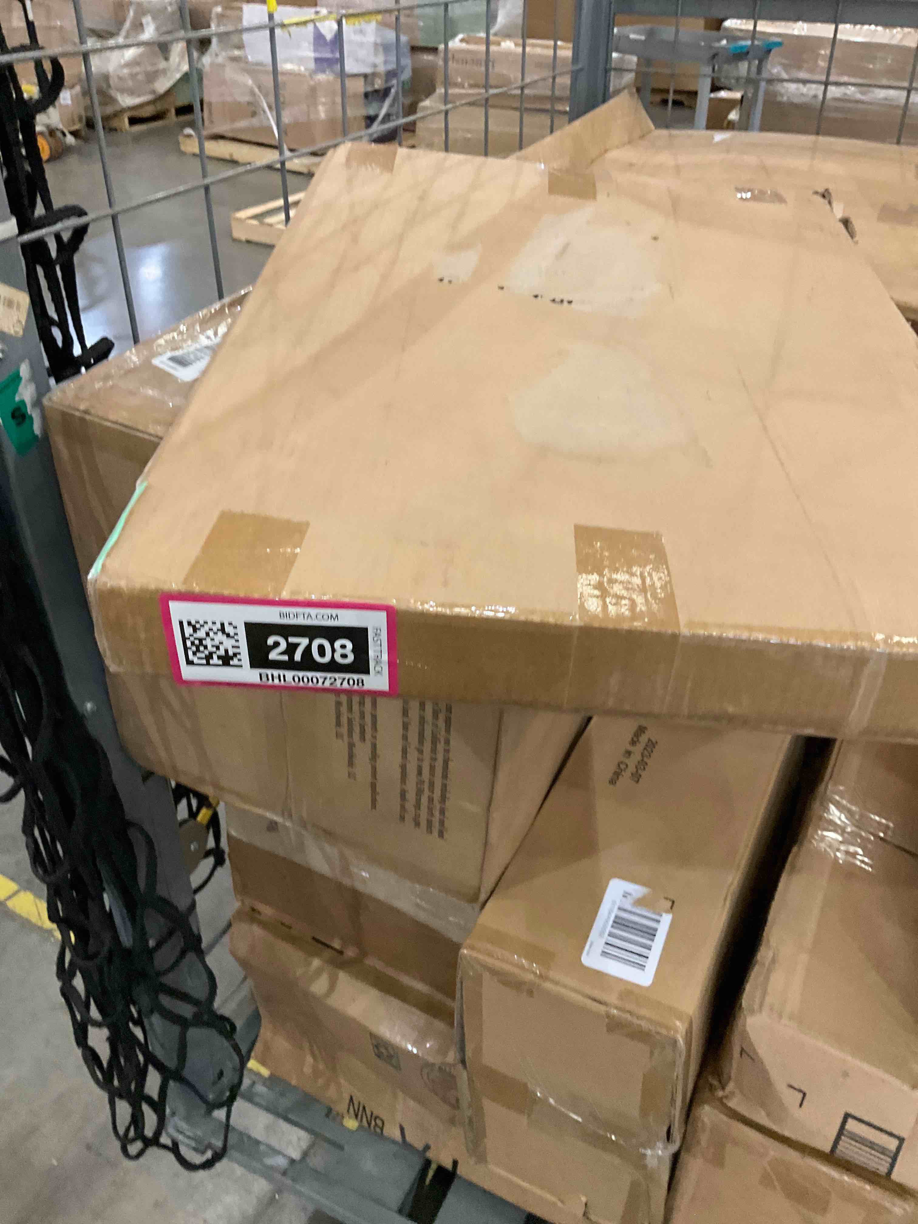 https://s3.amazonaws.com/lotting-images-prod/bidfta/BHL00072708_1689631432287.jpeg