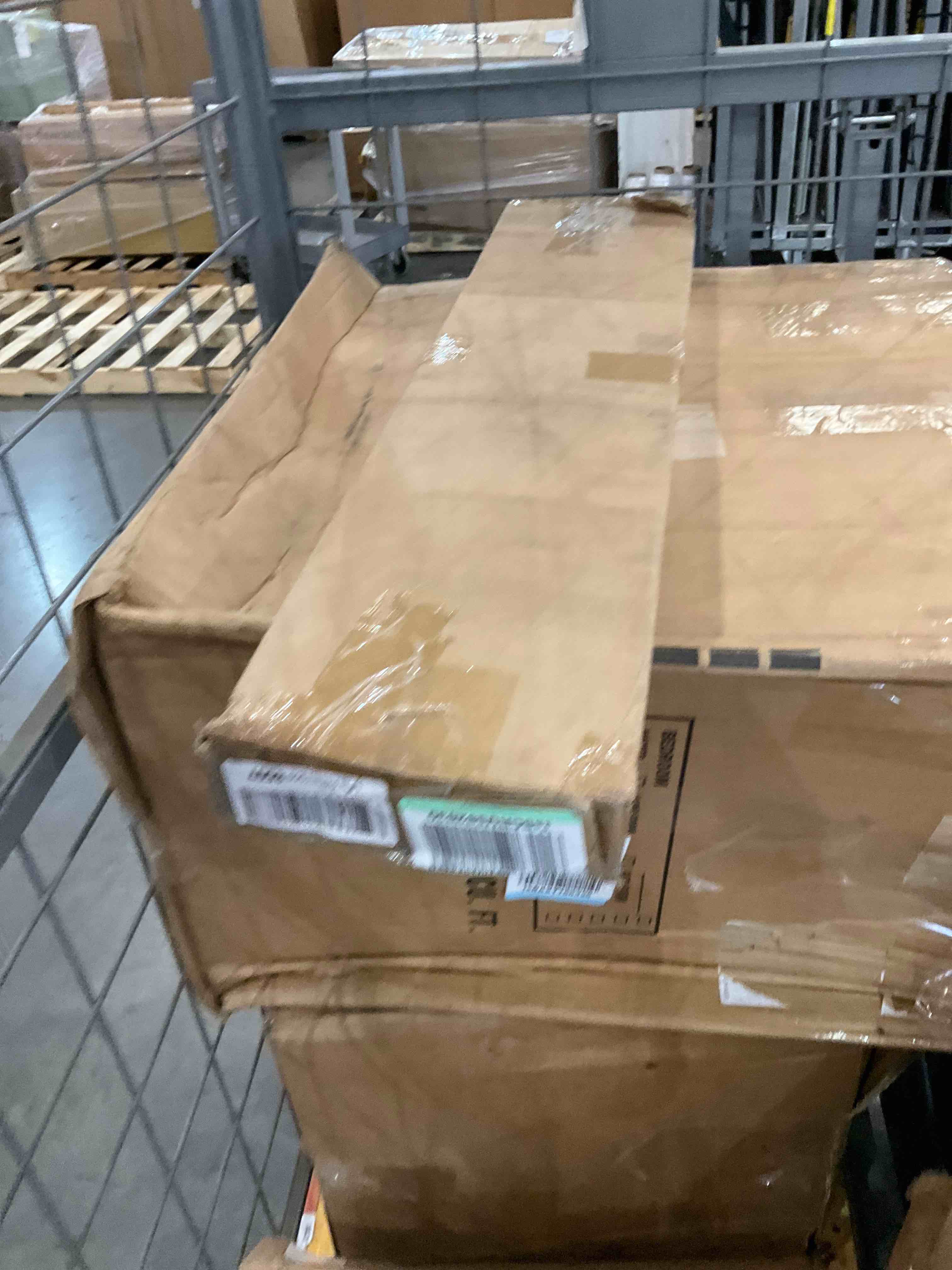 https://s3.amazonaws.com/lotting-images-prod/bidfta/BHL00072714_1689631685923.jpeg