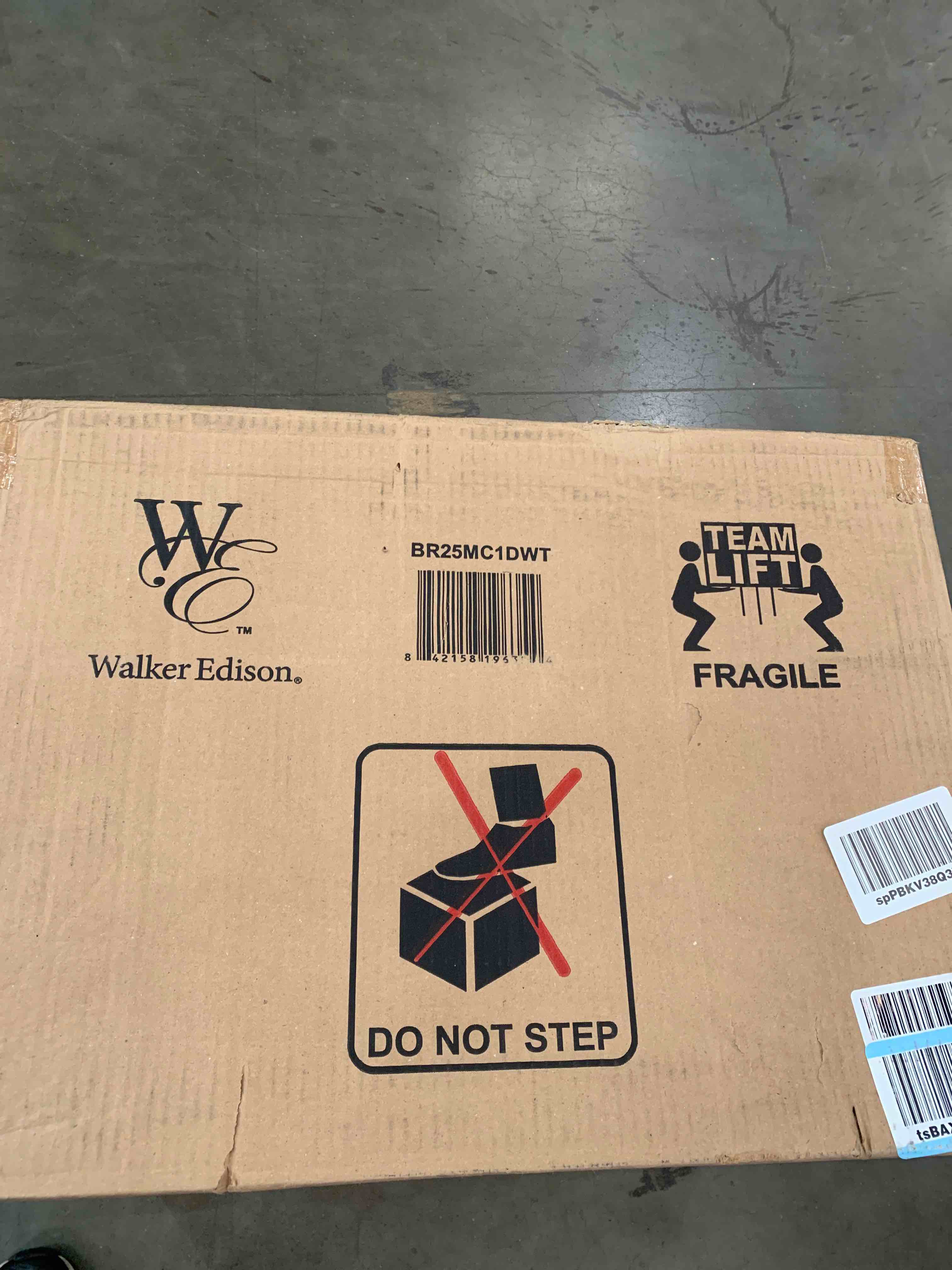 https://s3.amazonaws.com/lotting-images-prod/bidfta/BHL00072731_1689689630180.jpeg
