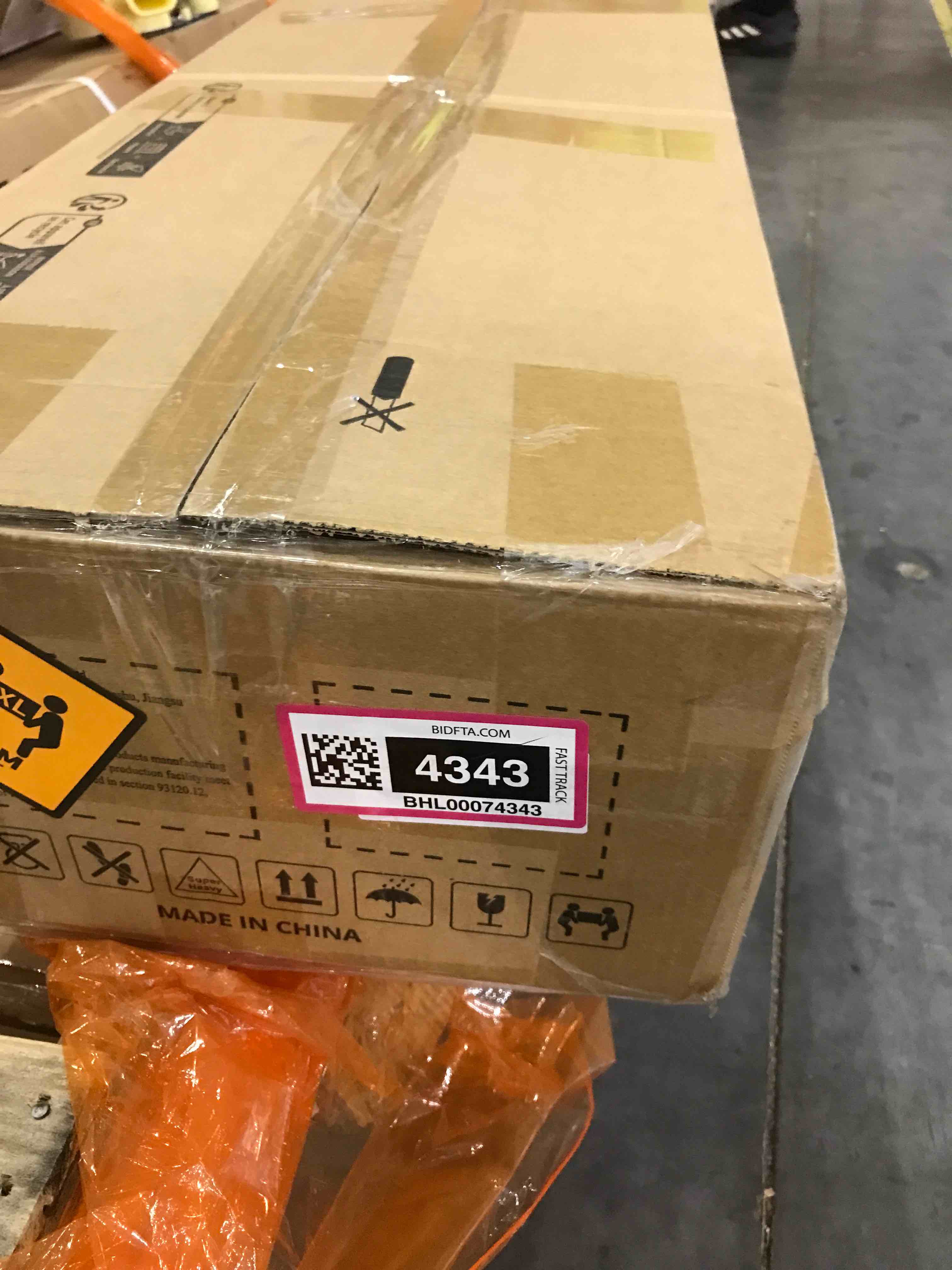 https://s3.amazonaws.com/lotting-images-prod/bidfta/BHL00074343_1690457947596.jpeg