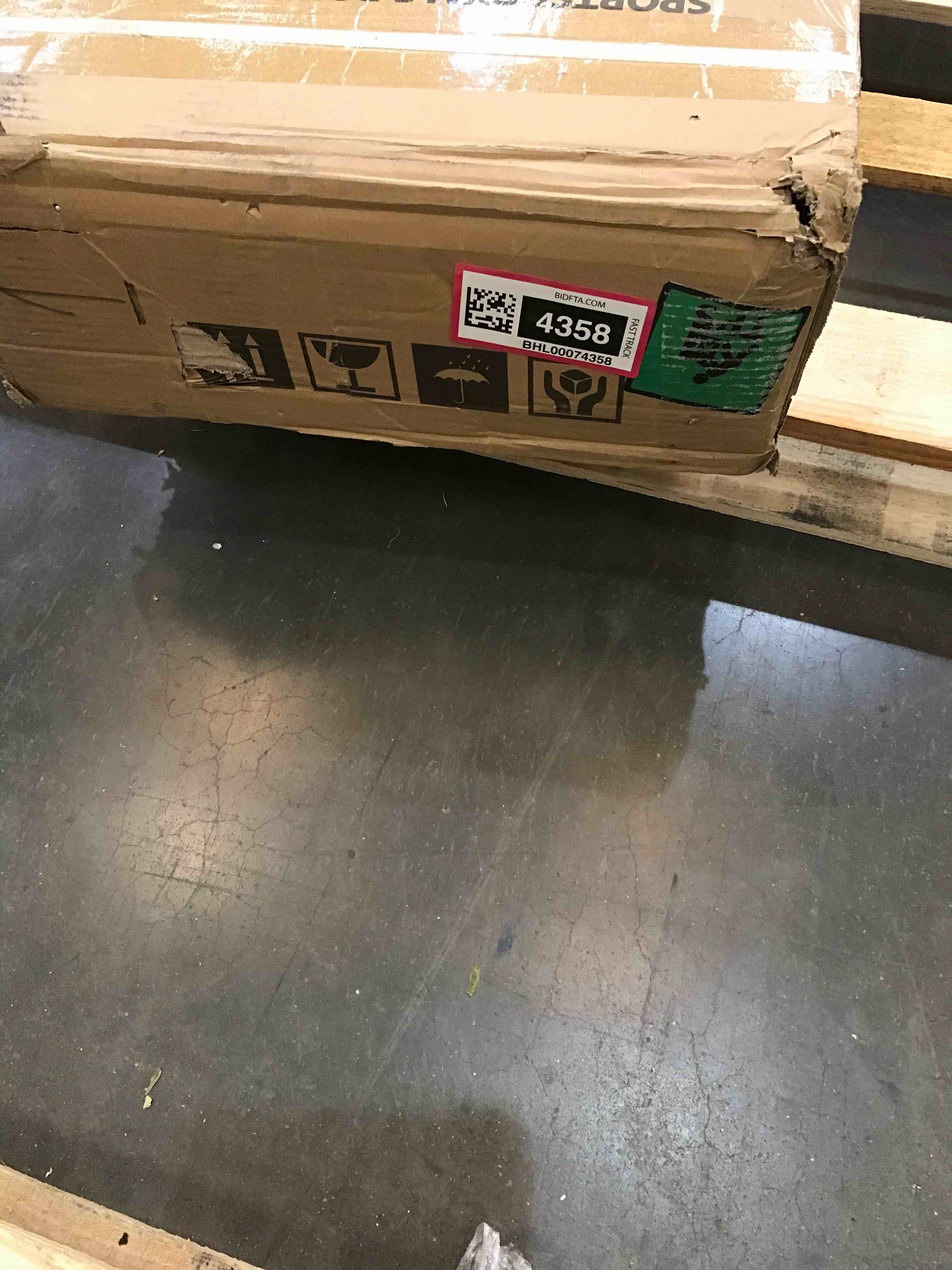 https://s3.amazonaws.com/lotting-images-prod/bidfta/BHL00074358_1690467333741.jpeg