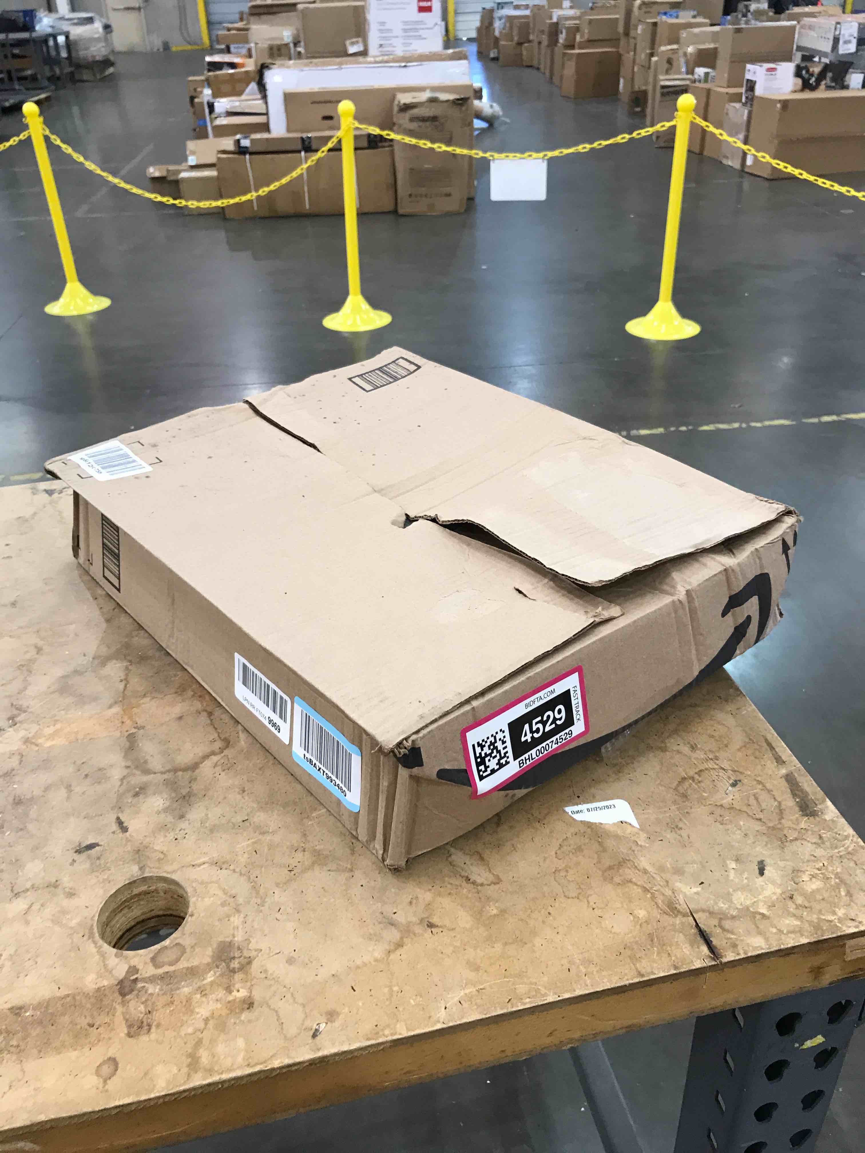 https://s3.amazonaws.com/lotting-images-prod/bidfta/BHL00074529_1690476223334.jpeg