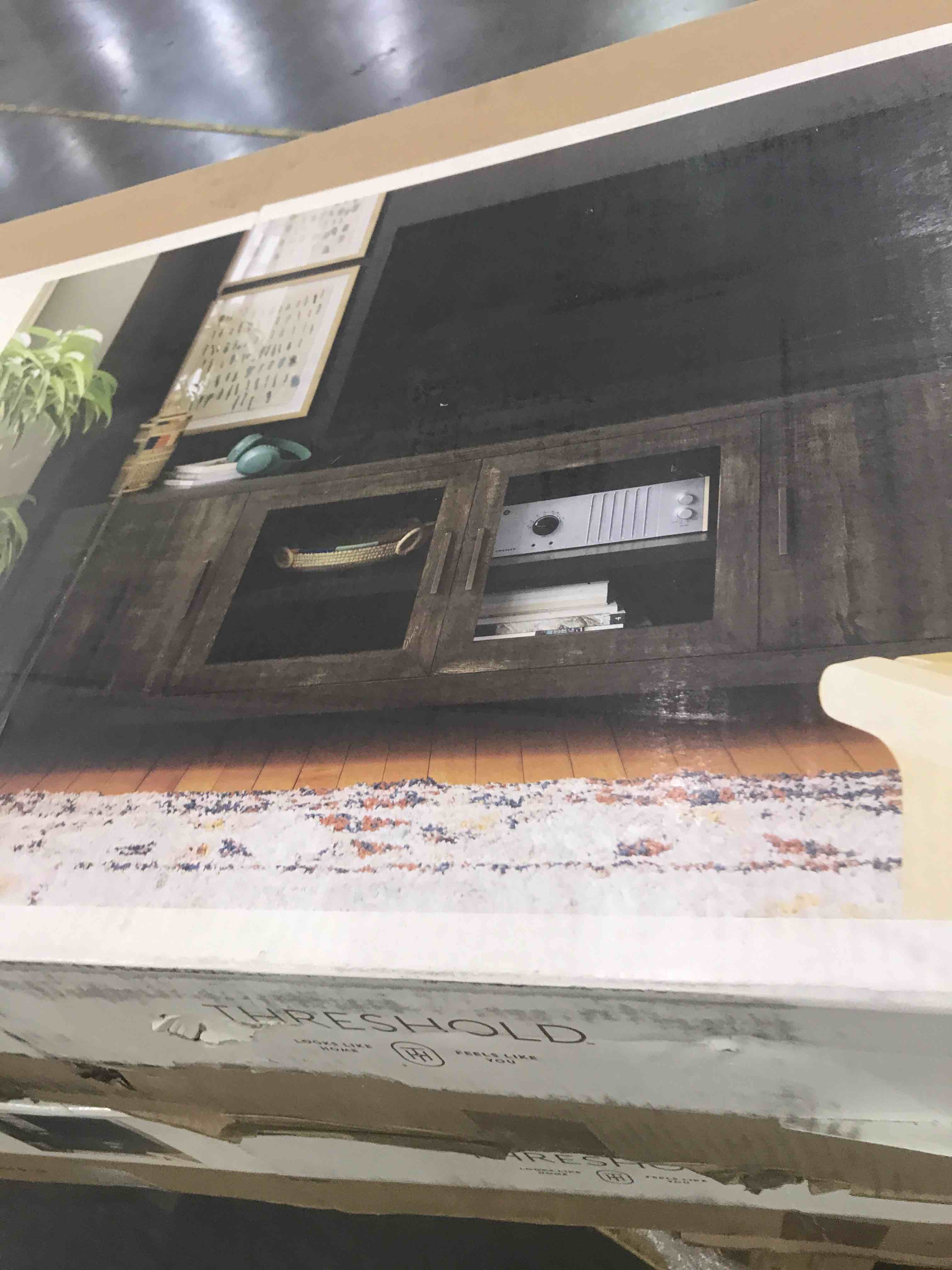 https://s3.amazonaws.com/lotting-images-prod/bidfta/BHL00076402_1695381639384.jpeg