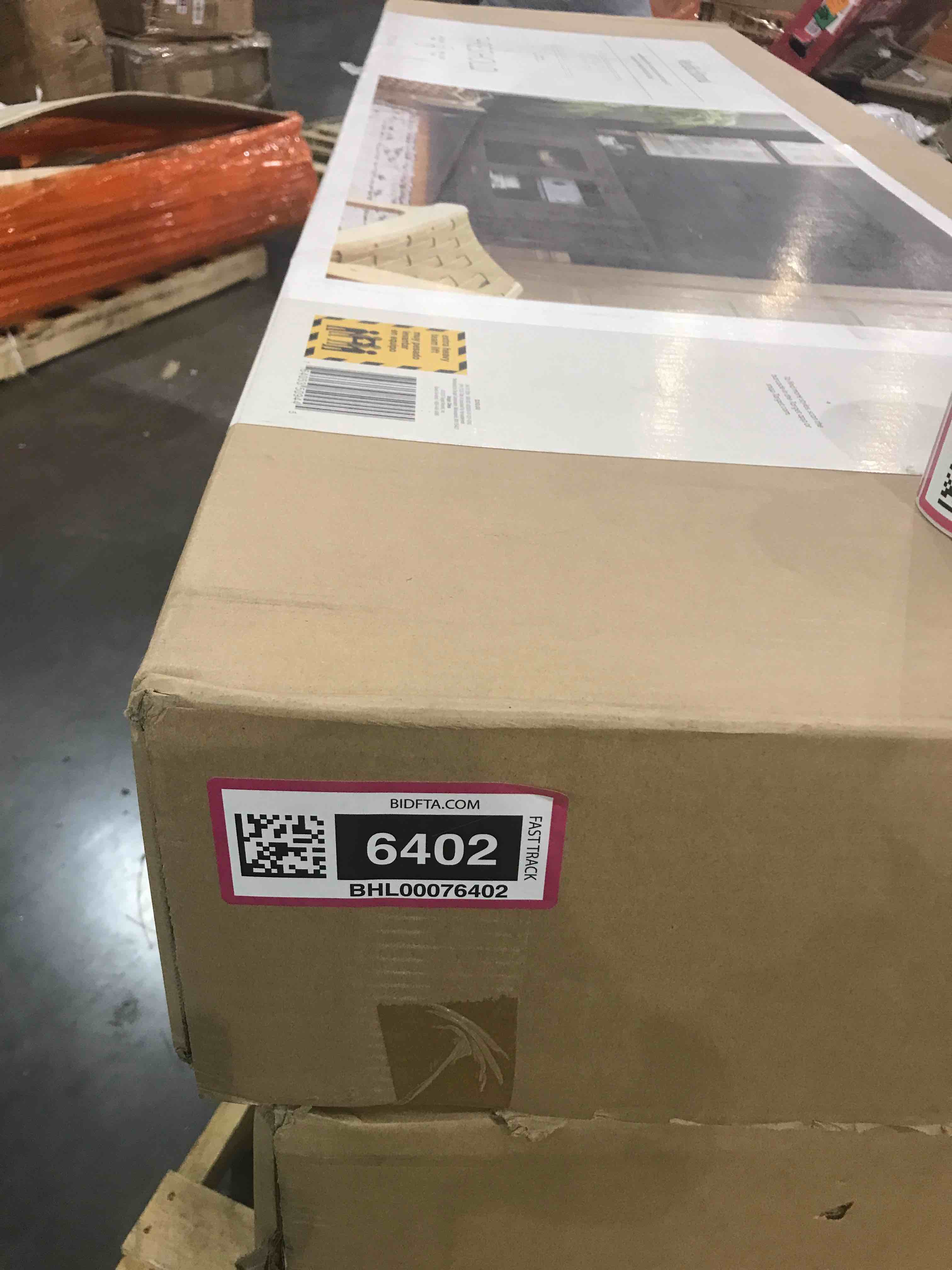 https://s3.amazonaws.com/lotting-images-prod/bidfta/BHL00076403_1695381285342.jpeg