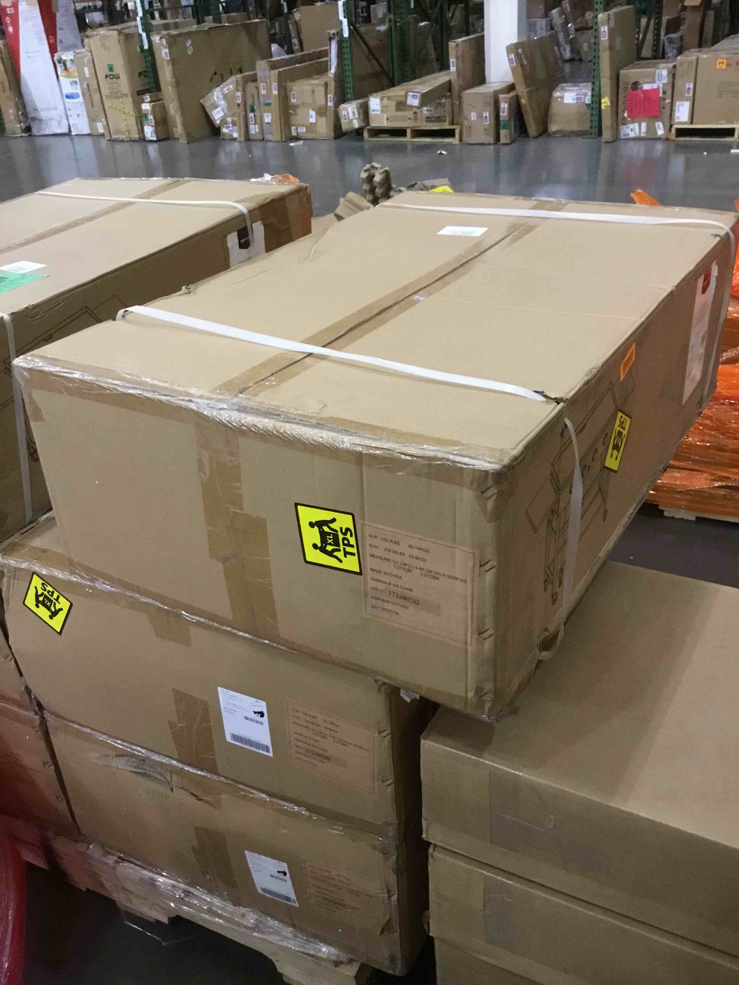 https://s3.amazonaws.com/lotting-images-prod/bidfta/BHL00076650_1691585613607.jpeg